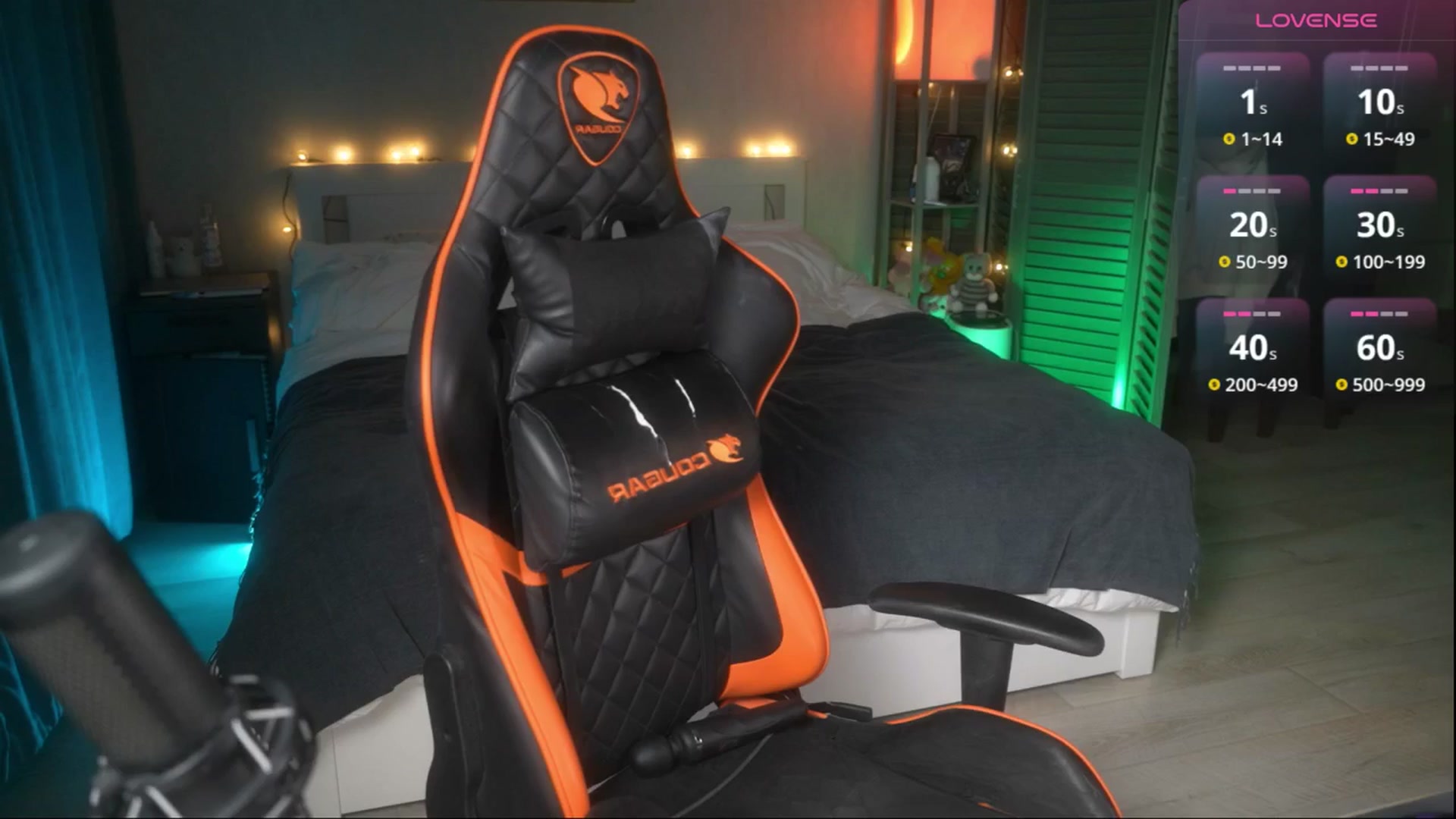 Gallery image thumbnail from Xkuxie's myfreecams stream on, 04/18/2026, 18:22 image 18 of 20