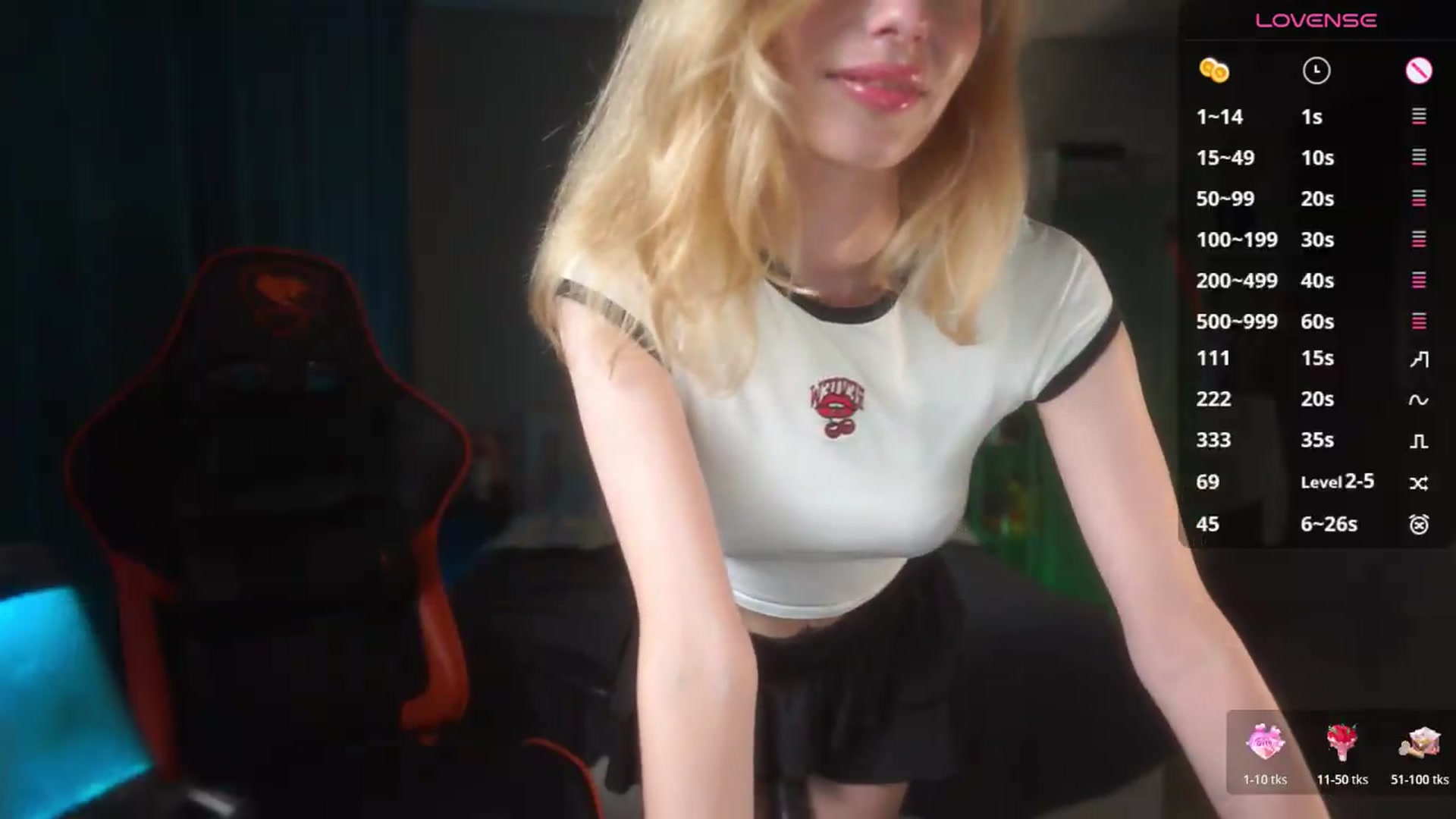 Gallery image thumbnail from Xkuxie's myfreecams stream on, 08/30/2026, 18:22 image 15 of 20