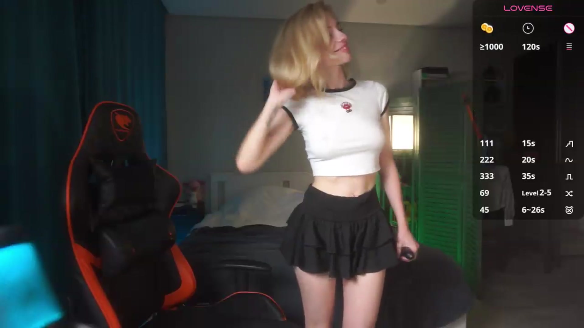 Gallery image thumbnail from Xkuxie's myfreecams stream on, 08/30/2026, 18:22 image 9 of 20
