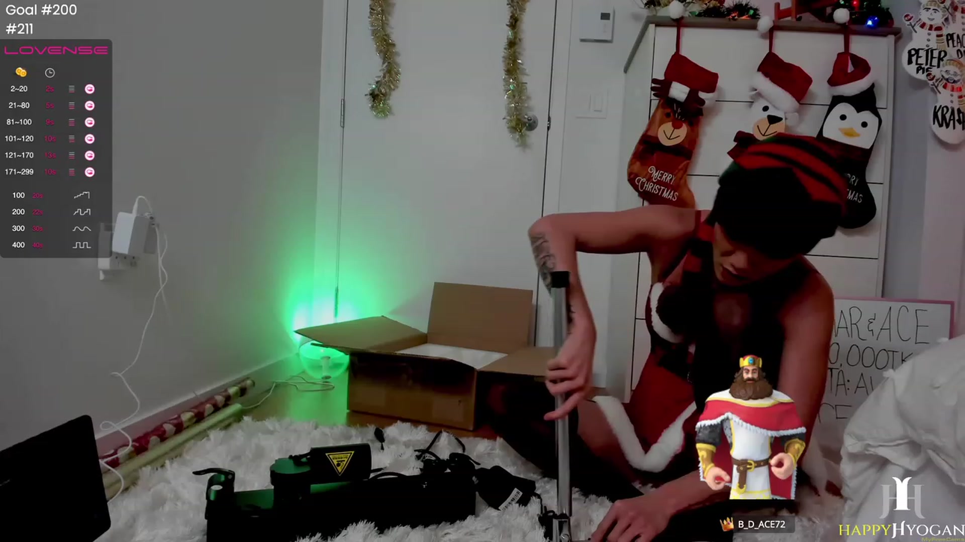Gallery image thumbnail from XmasHyogan's myfreecams stream on, 12/23/2022, 03:01 image 14 of 20