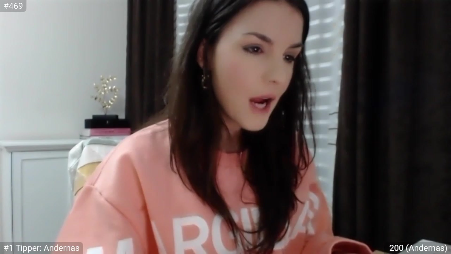 Gallery image thumbnail from XmasXcitedGal's myfreecams stream on, 12/03/2022, 19:15 image 10 of 20