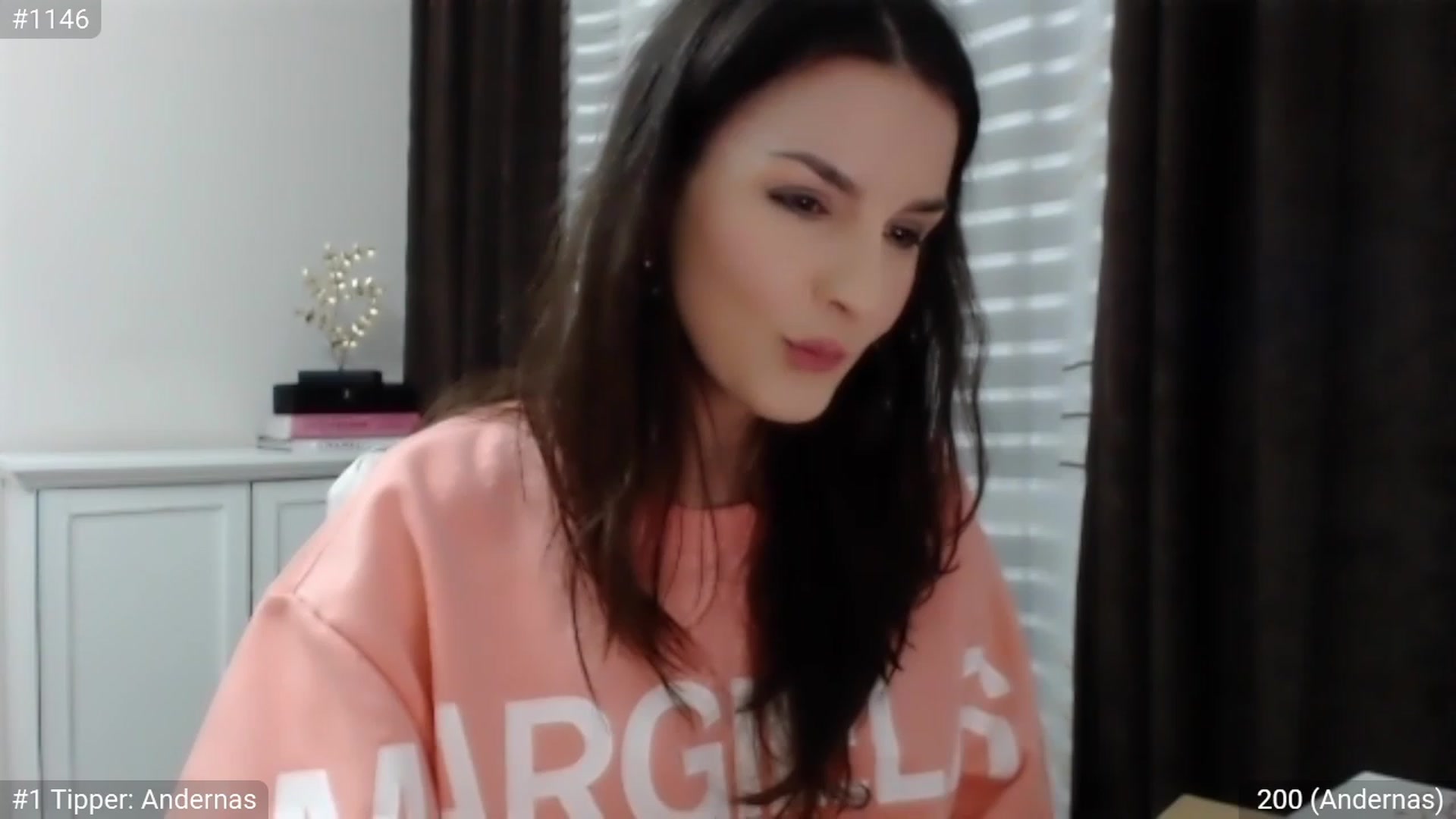 Gallery image thumbnail from XmasXcitedGal's myfreecams stream on, 12/03/2022, 19:15 image 6 of 20