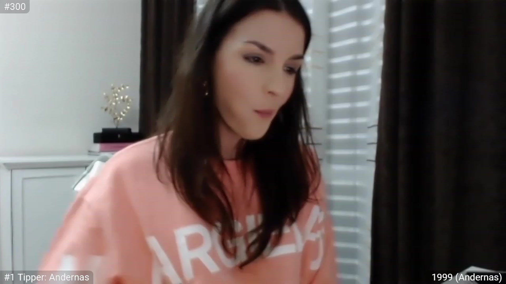 Gallery image thumbnail from XmasXcitedGal's myfreecams stream on, 12/03/2022, 21:08 image 10 of 20