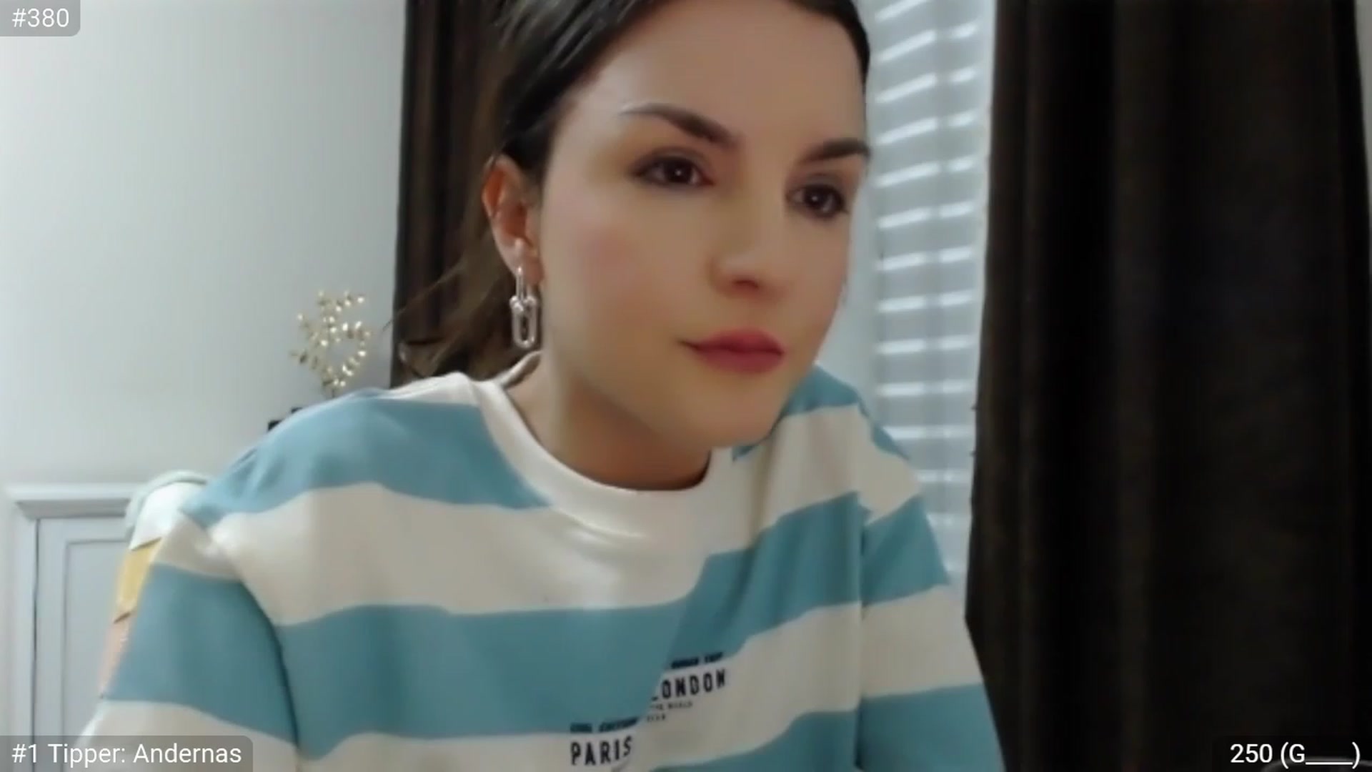Gallery image thumbnail from XmasXcitedGal's myfreecams stream on, 12/04/2022, 21:11 image 18 of 20