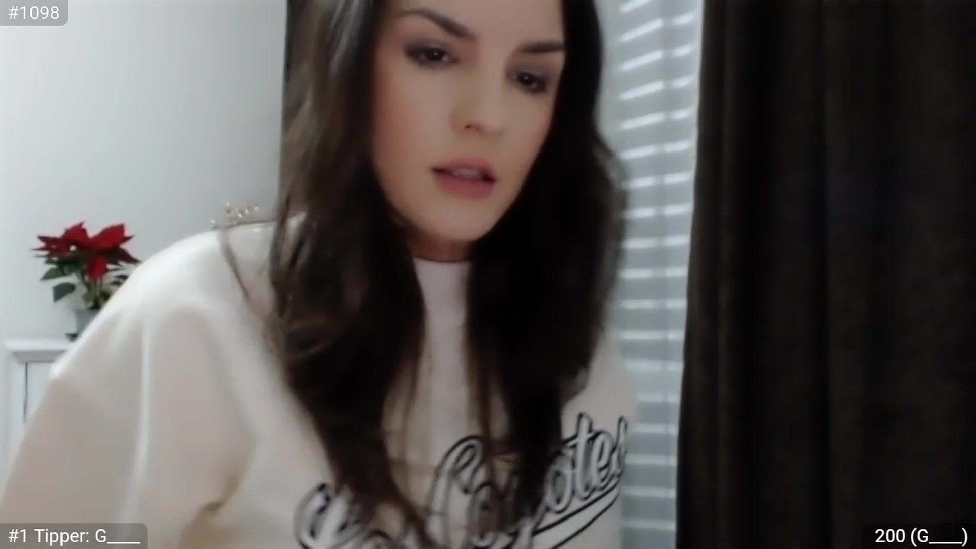 Gallery image thumbnail from XmasXcitedGal's myfreecams stream on, 12/10/2022, 23:14 image 16 of 20