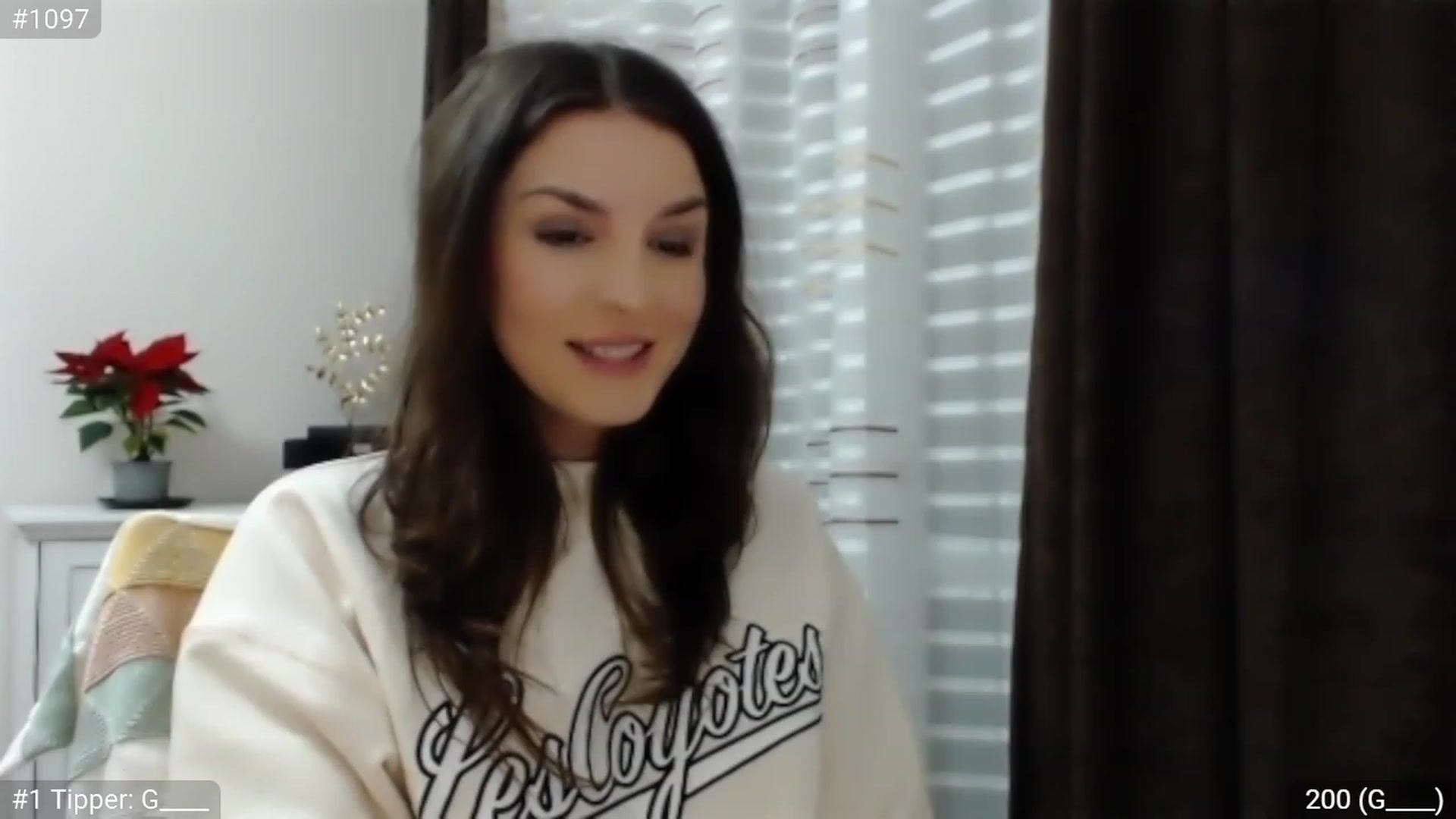 Gallery image thumbnail from XmasXcitedGal's myfreecams stream on, 12/10/2022, 23:14 image 11 of 20