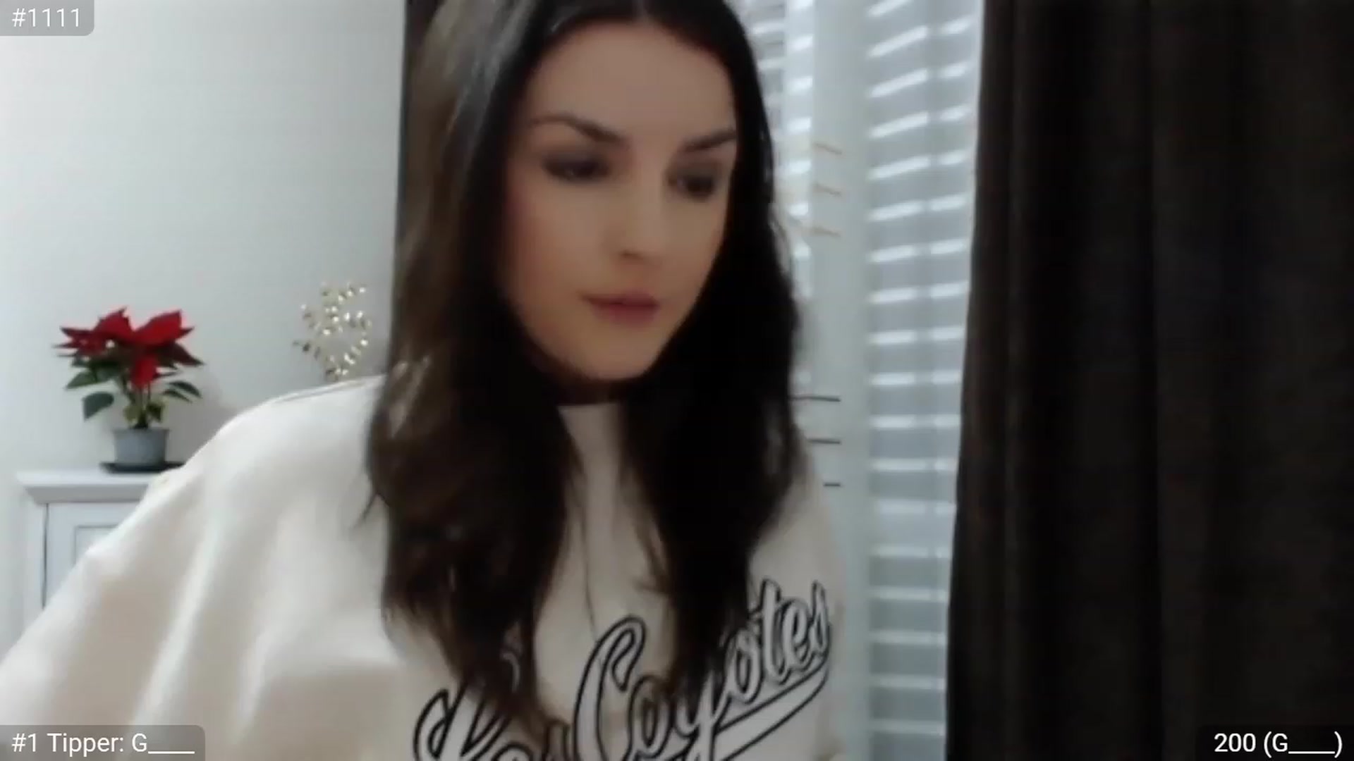 Gallery image thumbnail from XmasXcitedGal's myfreecams stream on, 12/10/2022, 23:14 image 1 of 20