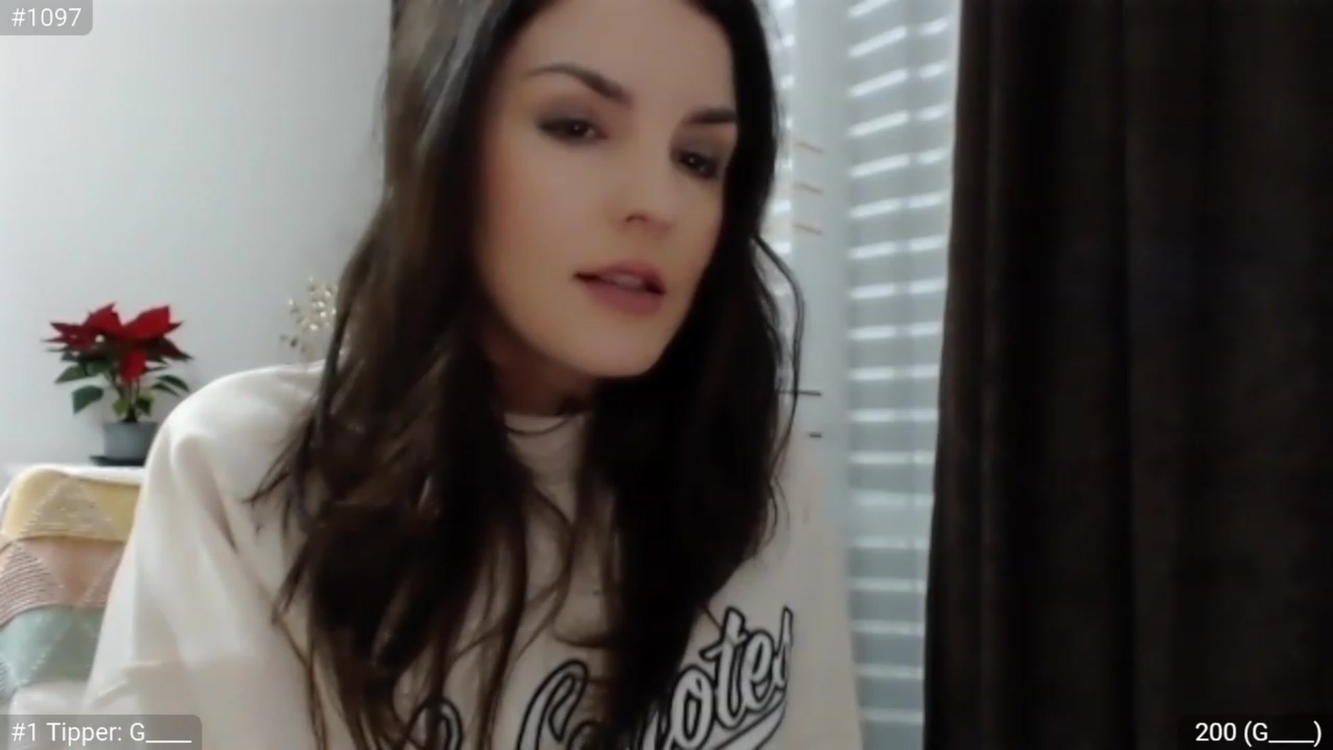 Gallery image thumbnail from XmasXcitedGal's myfreecams stream on, 12/10/2022, 23:14 image 5 of 20
