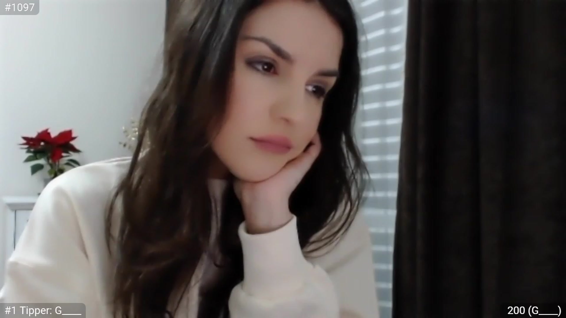 Gallery image thumbnail from XmasXcitedGal's myfreecams stream on, 12/10/2022, 23:14 image 10 of 20