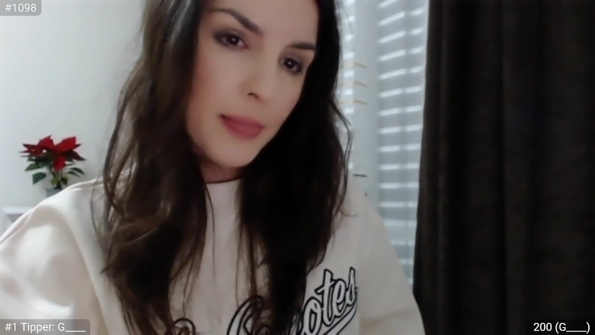 Gallery image thumbnail from XmasXcitedGal's myfreecams stream on, 12/11/2022, 24:20 image 4 of 20