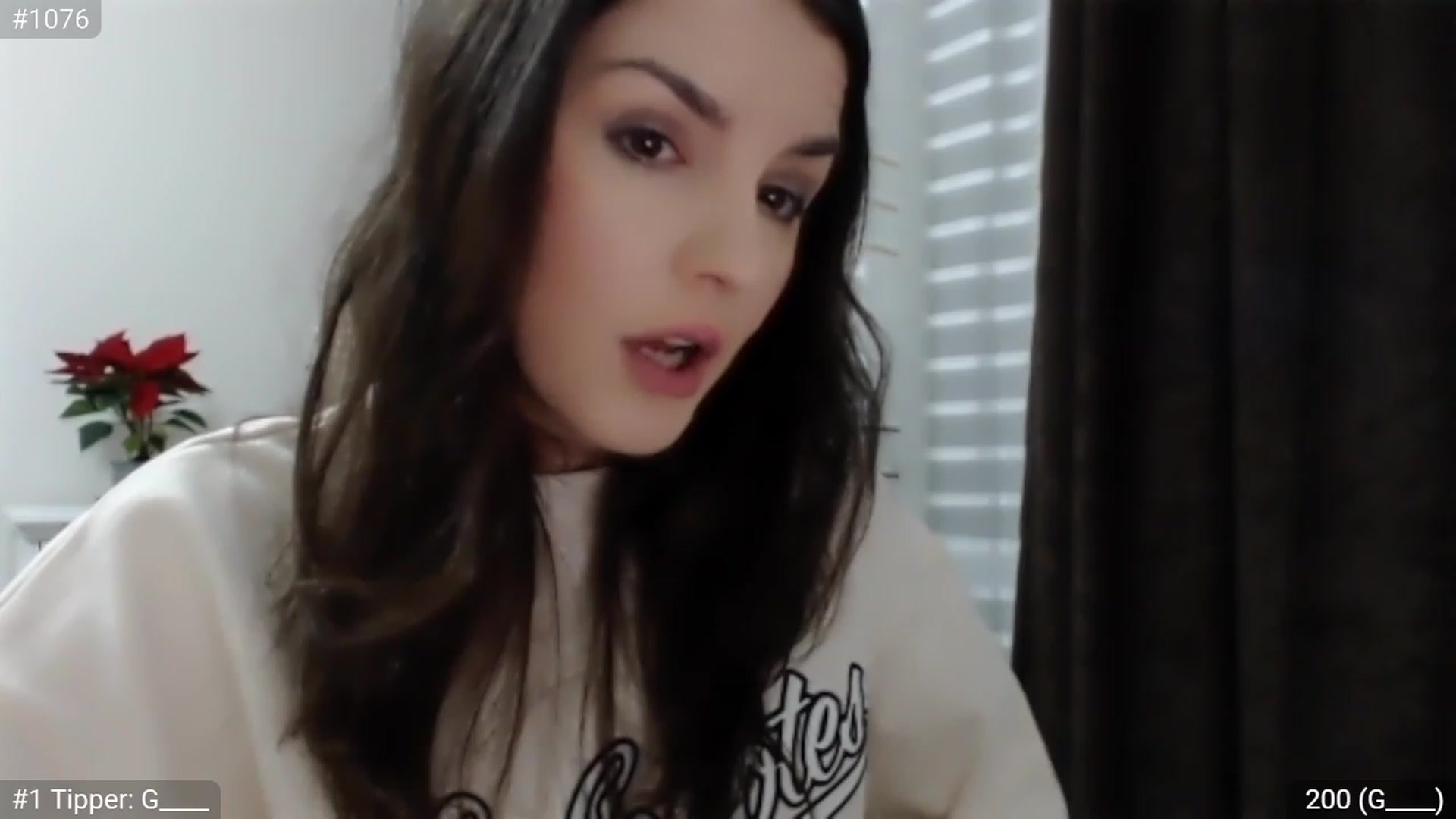 Gallery image thumbnail from XmasXcitedGal's myfreecams stream on, 12/11/2022, 24:20 image 20 of 20