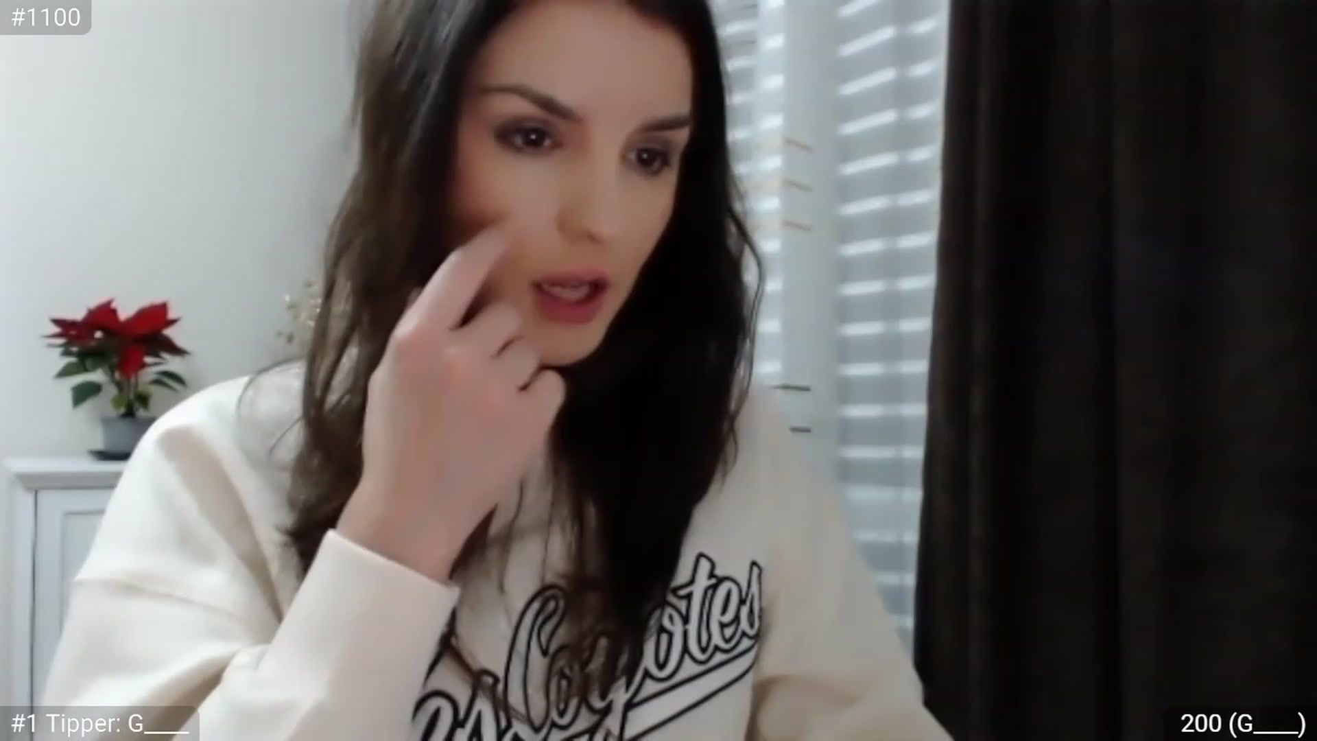 Gallery image thumbnail from XmasXcitedGal's myfreecams stream on, 12/11/2022, 24:20 image 12 of 20