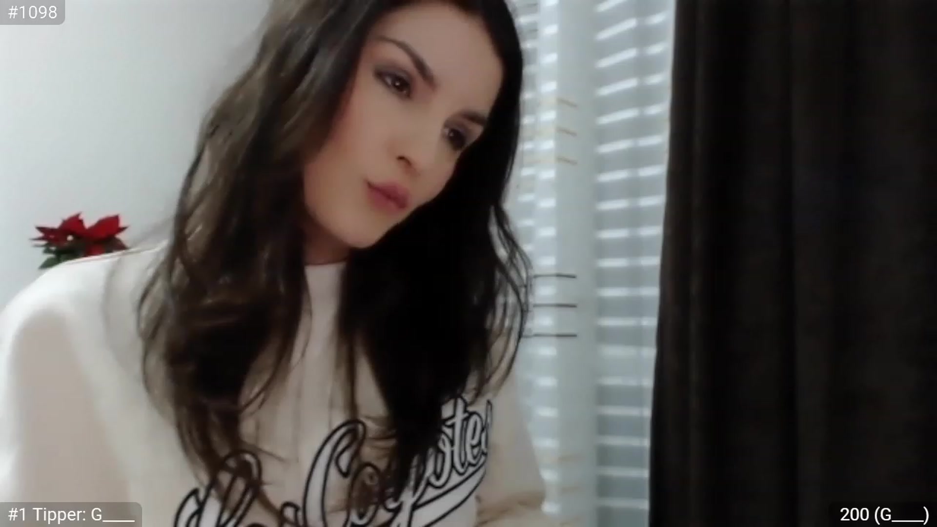 Gallery image thumbnail from XmasXcitedGal's myfreecams stream on, 12/11/2022, 24:20 image 7 of 20