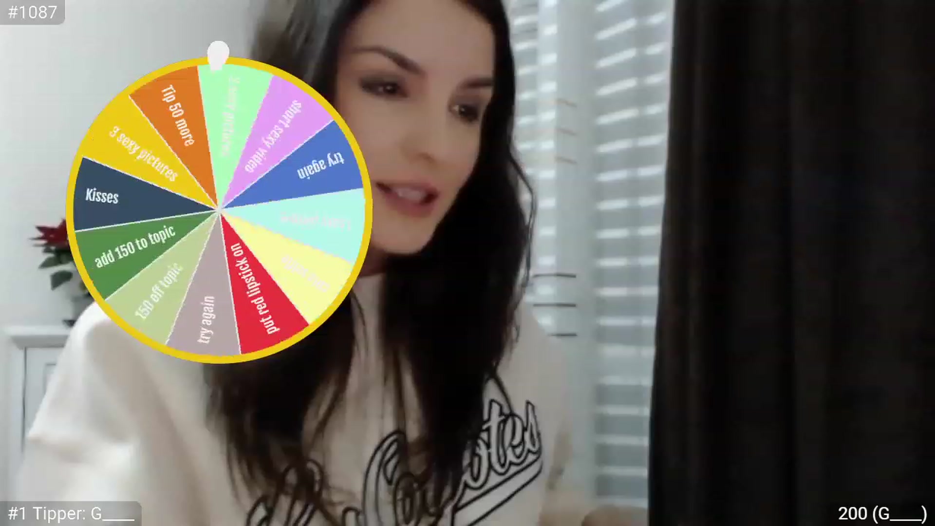 Gallery image thumbnail from XmasXcitedGal's myfreecams stream on, 12/11/2022, 24:20 image 15 of 20