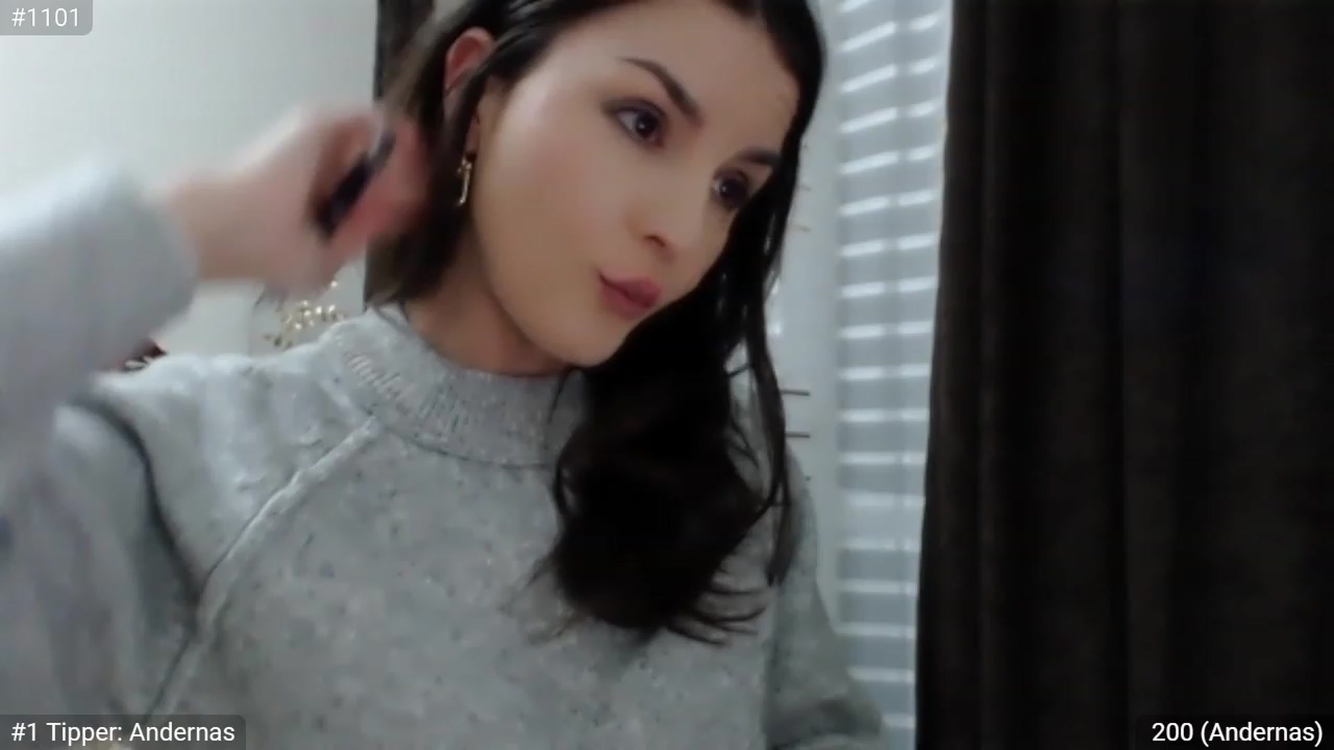 Gallery image thumbnail from XmasXcitedGal's myfreecams stream on, 12/12/2022, 24:17 image 9 of 20