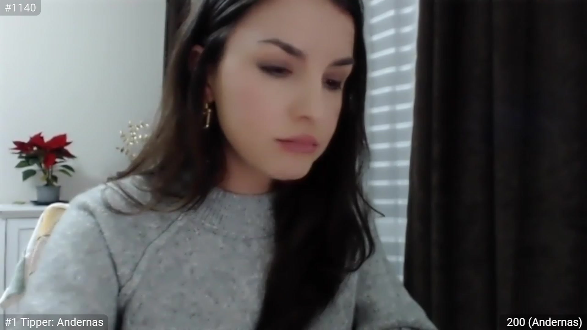 Gallery image thumbnail from XmasXcitedGal's myfreecams stream on, 12/12/2022, 24:17 image 4 of 20