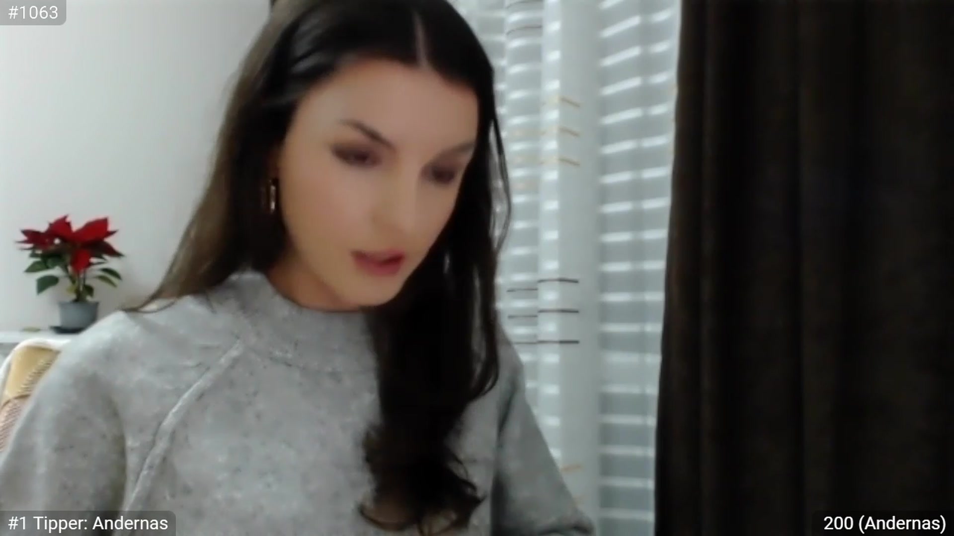 Gallery image thumbnail from XmasXcitedGal's myfreecams stream on, 12/12/2022, 24:17 image 18 of 20