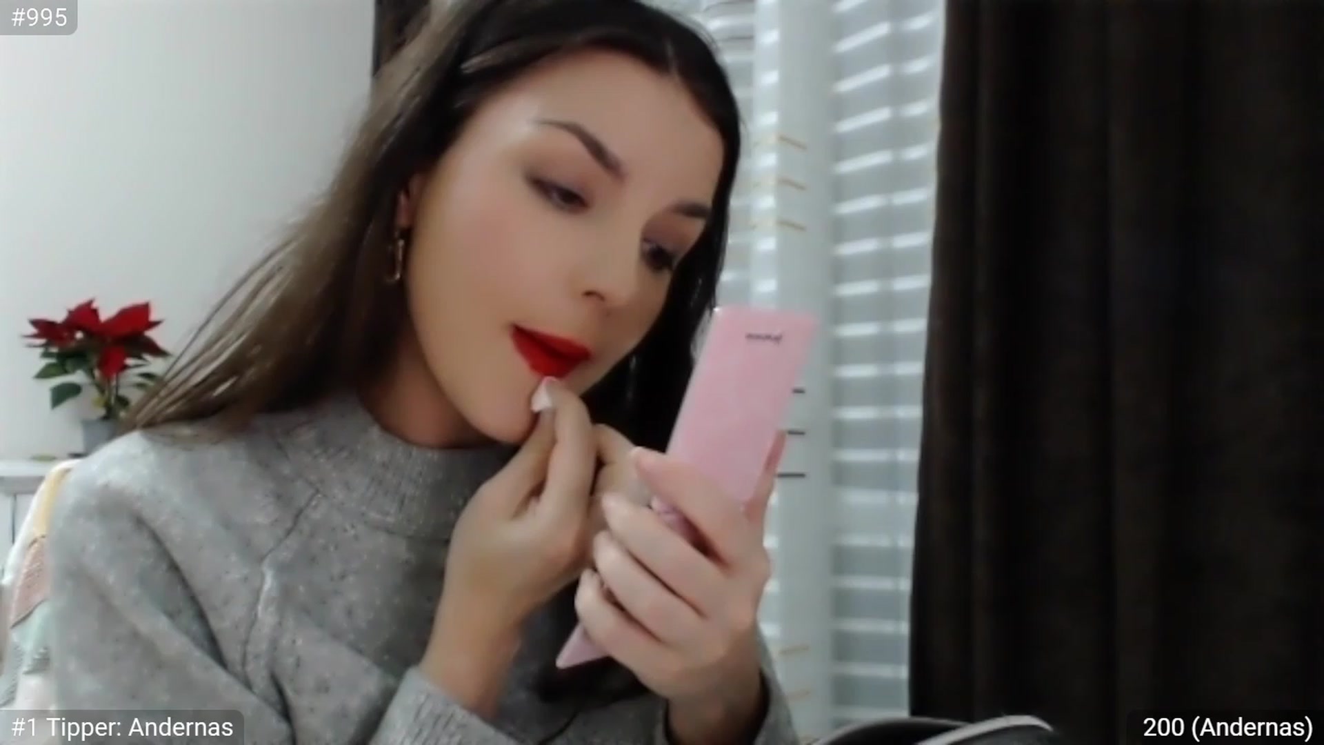 Gallery image thumbnail from XmasXcitedGal's myfreecams stream on, 12/12/2022, 24:29 image 11 of 20