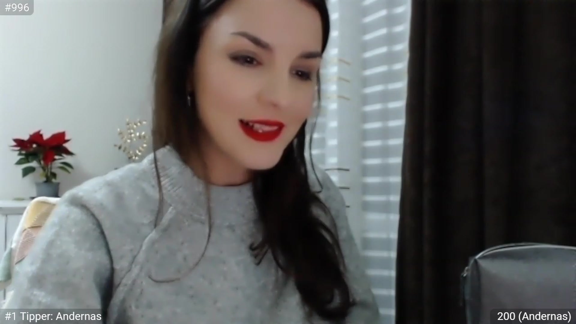 Gallery image thumbnail from XmasXcitedGal's myfreecams stream on, 12/12/2022, 24:29 image 19 of 20