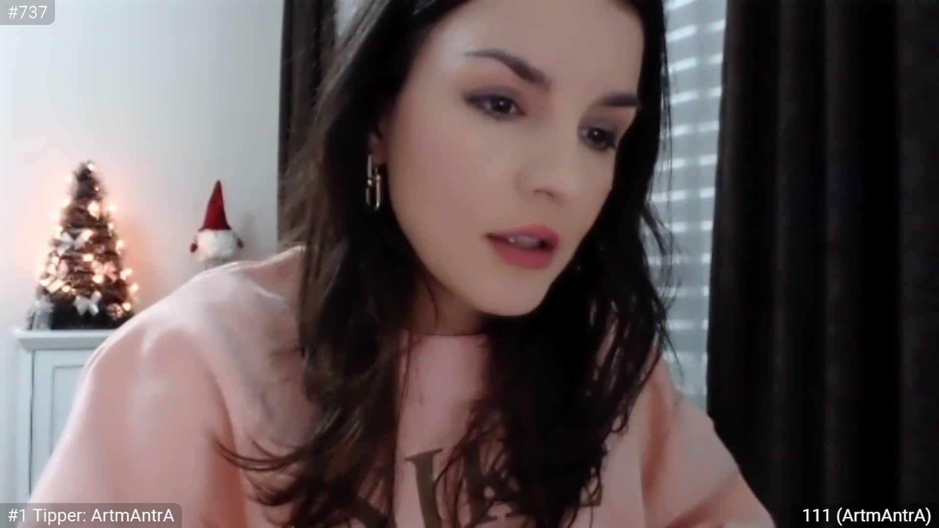 Gallery image thumbnail from XmasXcitedGal's myfreecams stream on, 12/17/2022, 24:02 image 6 of 20