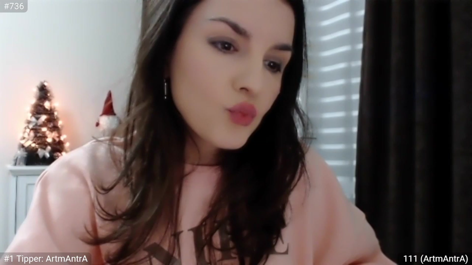 Gallery image thumbnail from XmasXcitedGal's myfreecams stream on, 12/17/2022, 24:02 image 7 of 20
