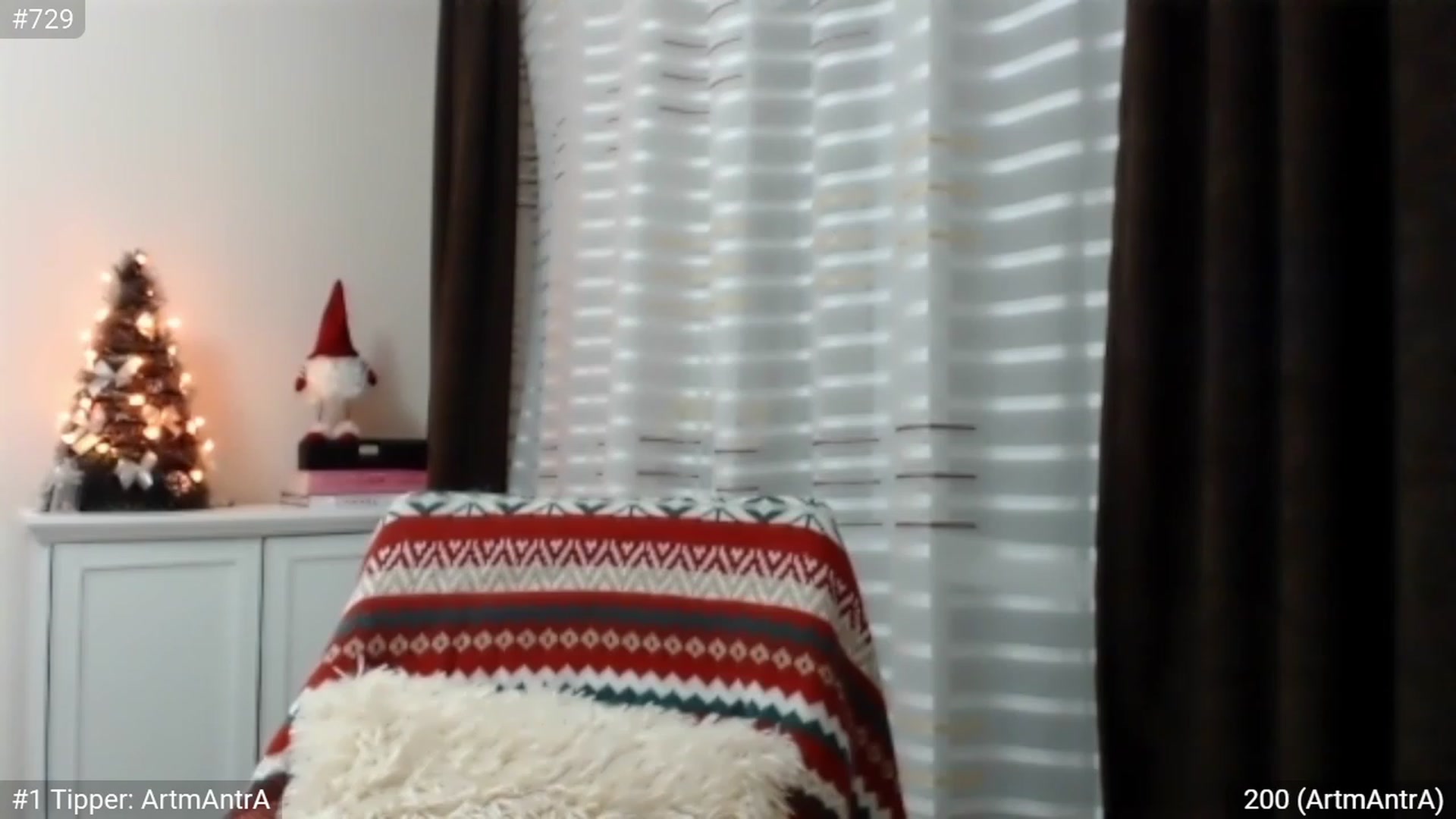 Gallery image thumbnail from XmasXcitedGal's myfreecams stream on, 12/17/2022, 24:02 image 18 of 20