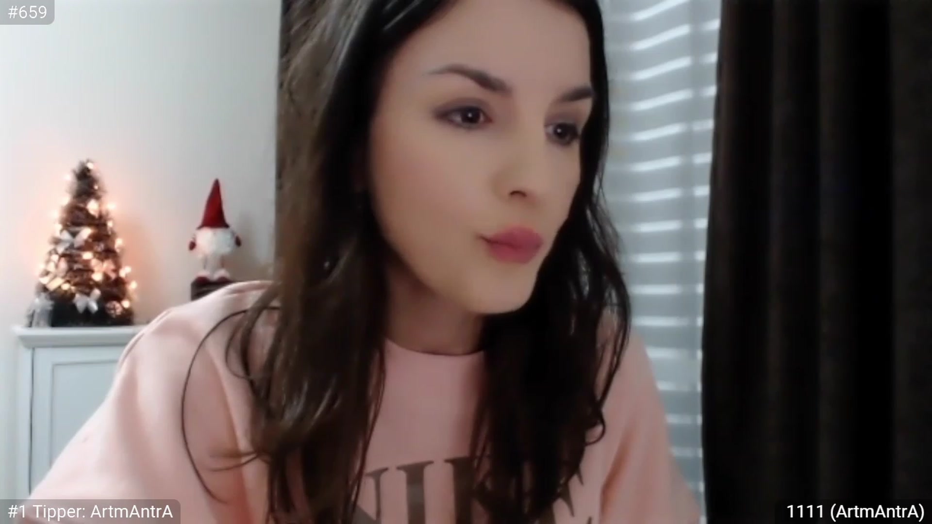 Gallery image thumbnail from XmasXcitedGal's myfreecams stream on, 12/17/2022, 01:39 image 14 of 20