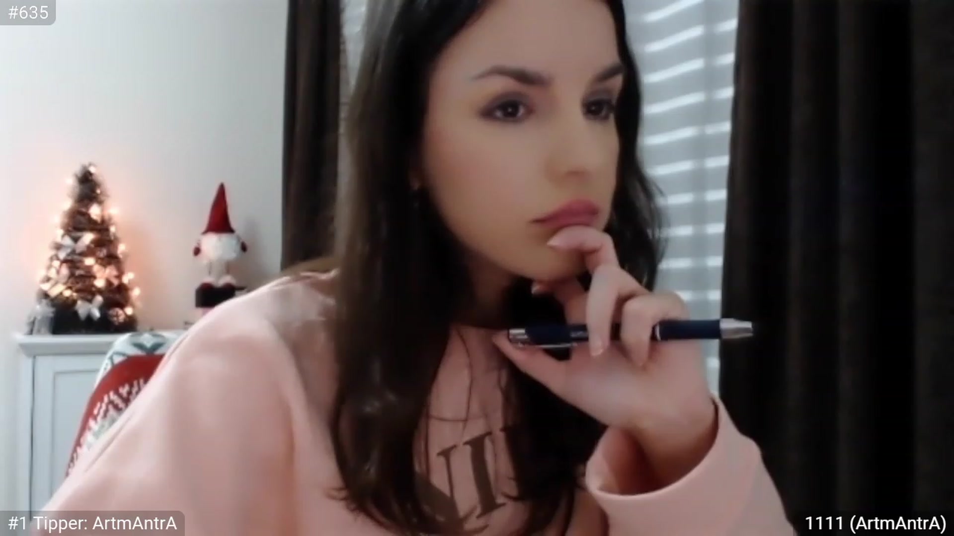 Gallery image thumbnail from XmasXcitedGal's myfreecams stream on, 12/17/2022, 01:39 image 19 of 20