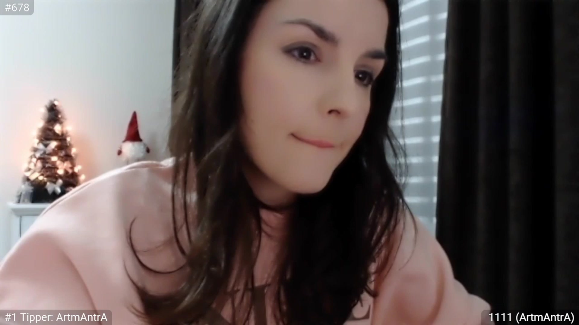 Gallery image thumbnail from XmasXcitedGal's myfreecams stream on, 12/17/2022, 01:39 image 8 of 20