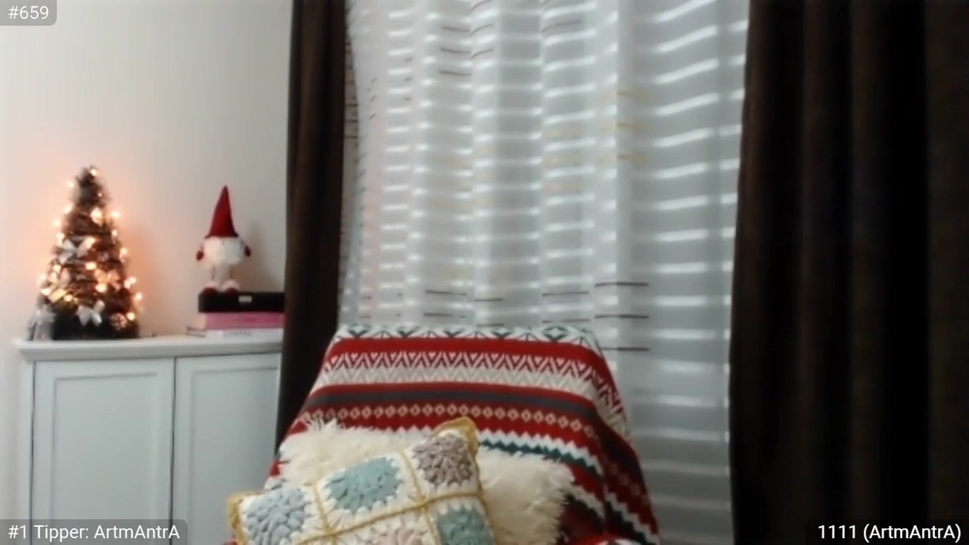 Gallery image thumbnail from XmasXcitedGal's myfreecams stream on, 12/17/2022, 01:39 image 12 of 20