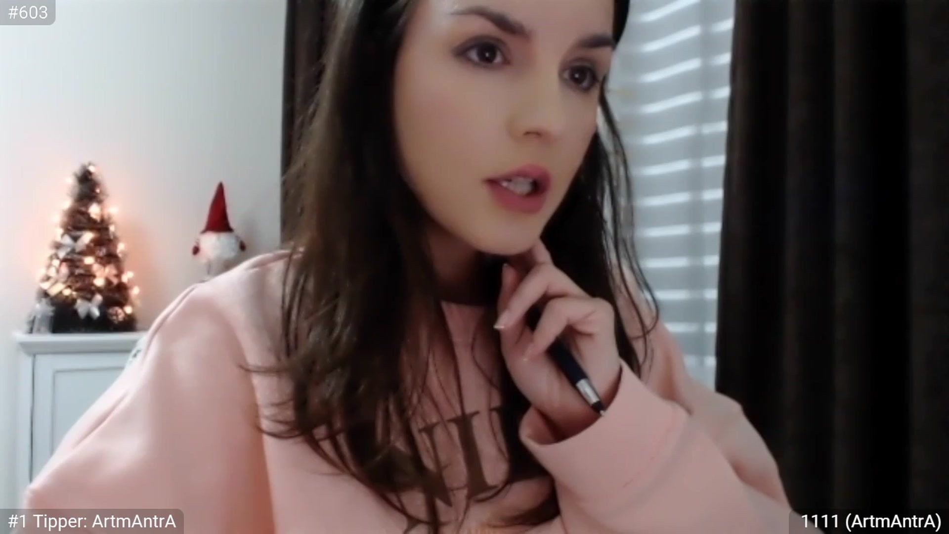 Gallery image thumbnail from XmasXcitedGal's myfreecams stream on, 12/17/2022, 02:25 image 16 of 20
