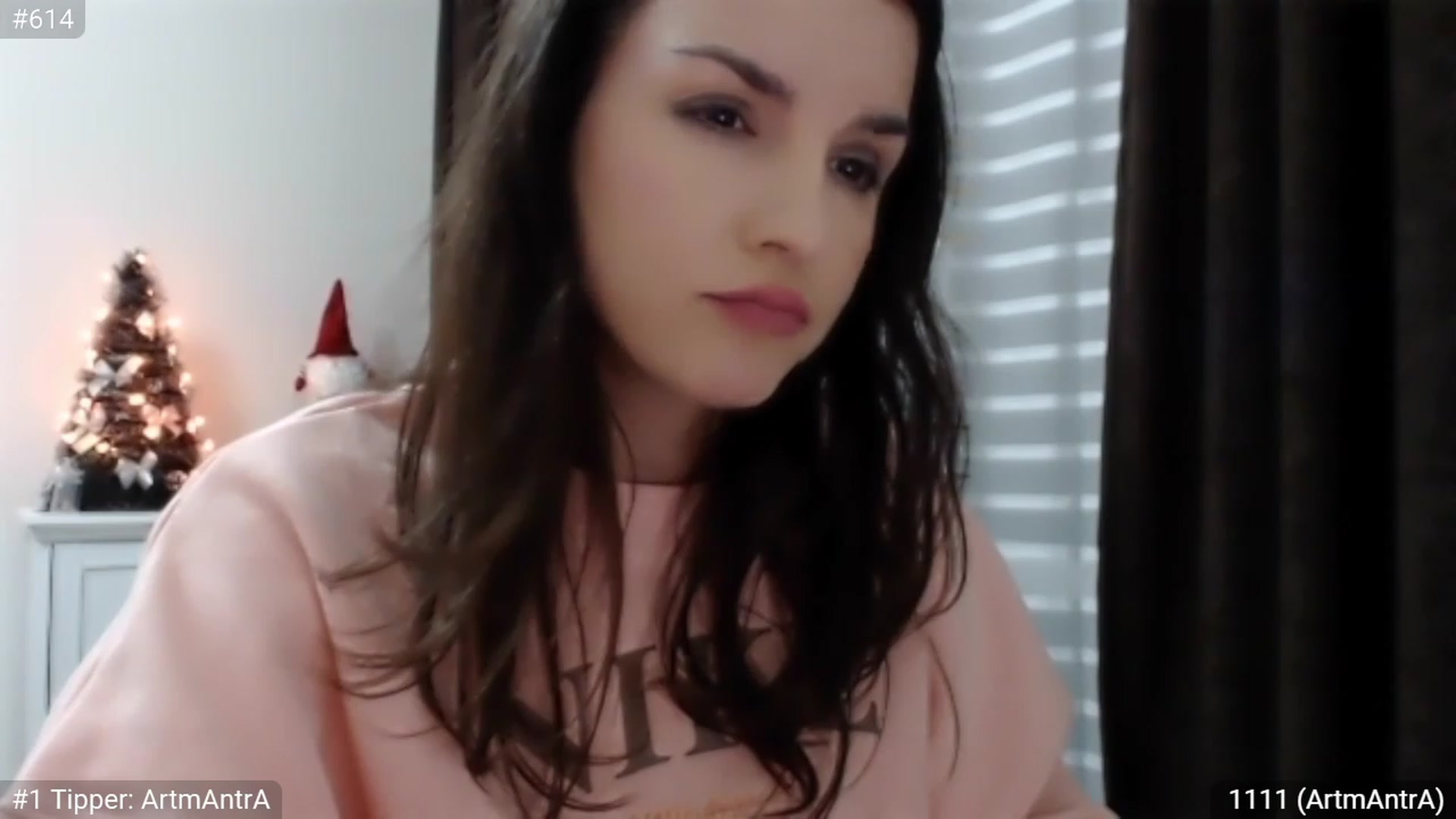 Gallery image thumbnail from XmasXcitedGal's myfreecams stream on, 12/17/2022, 02:25 image 2 of 20