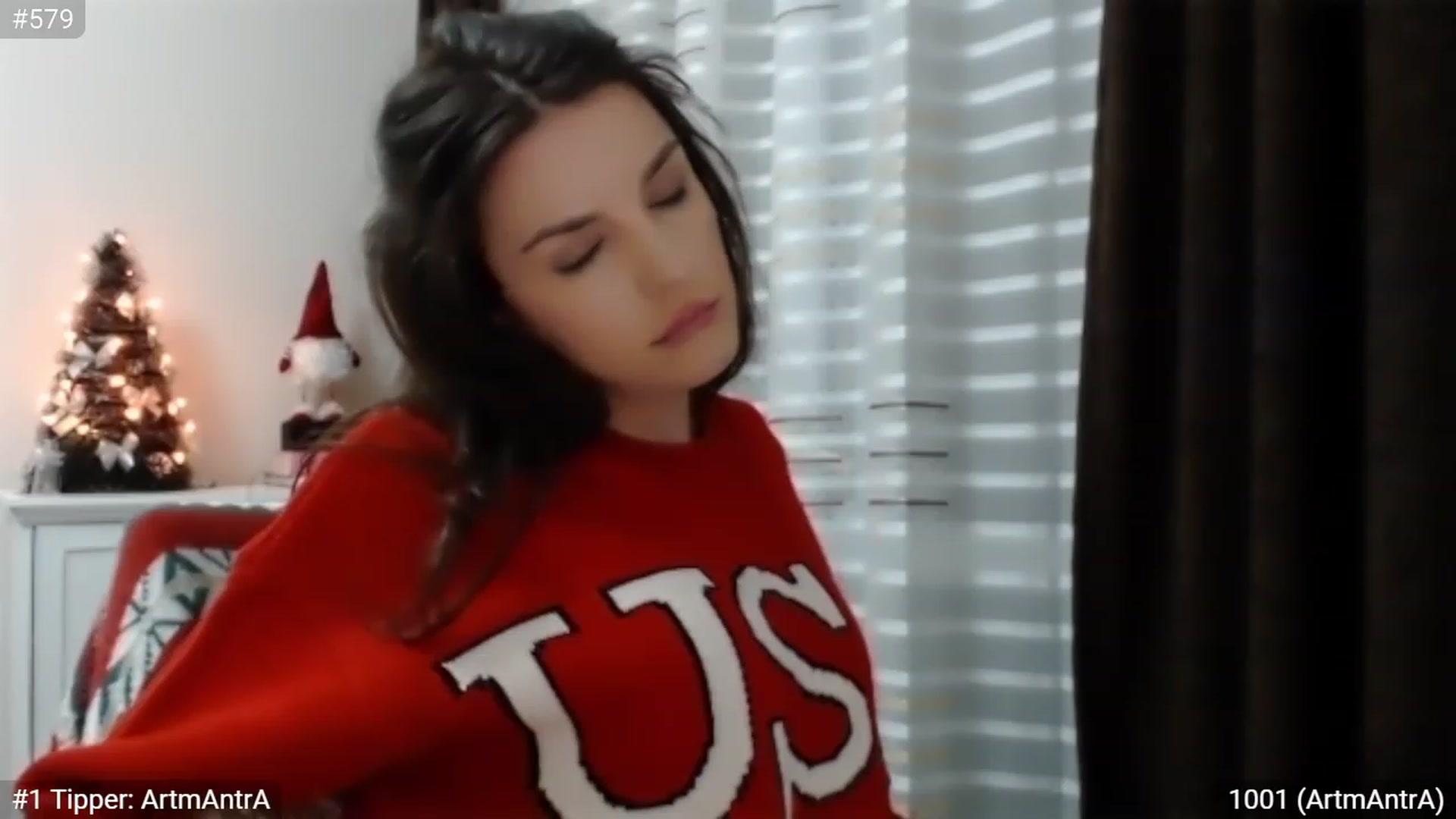 Gallery image thumbnail from XmasXcitedGal's myfreecams stream on, 12/17/2022, 23:35 image 18 of 20