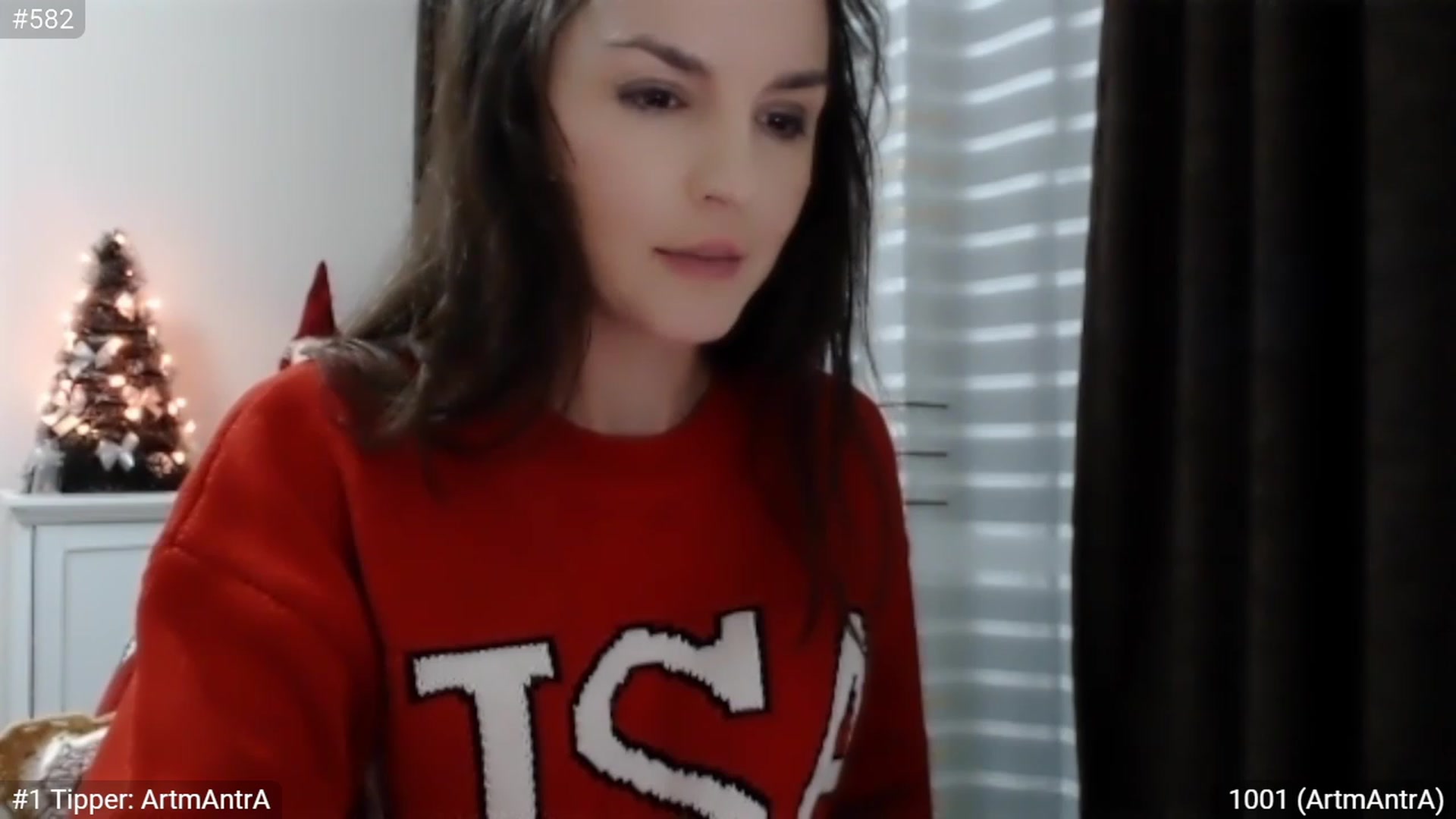 Gallery image thumbnail from XmasXcitedGal's myfreecams stream on, 12/17/2022, 23:35 image 17 of 20