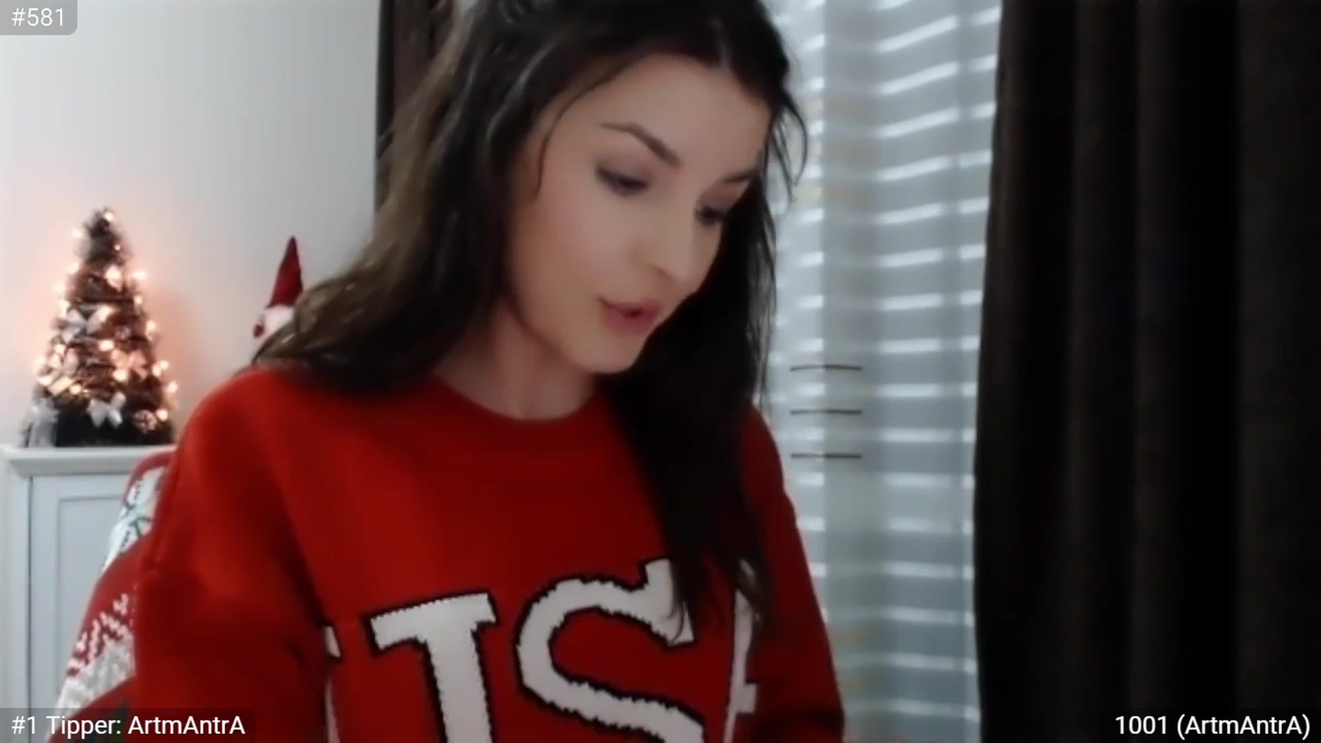 Gallery image thumbnail from XmasXcitedGal's myfreecams stream on, 12/17/2022, 23:35 image 6 of 20