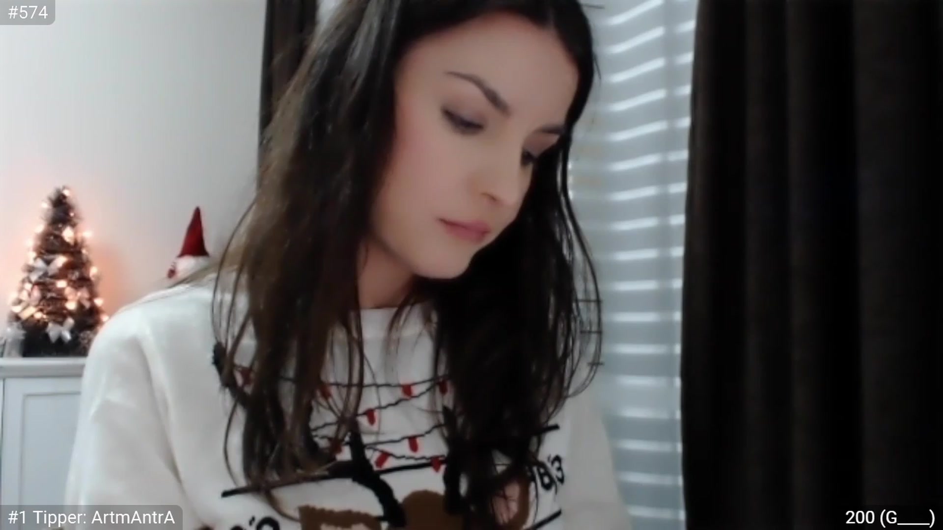 Gallery image thumbnail from XmasXcitedGal's myfreecams stream on, 12/18/2022, 22:17 image 16 of 20
