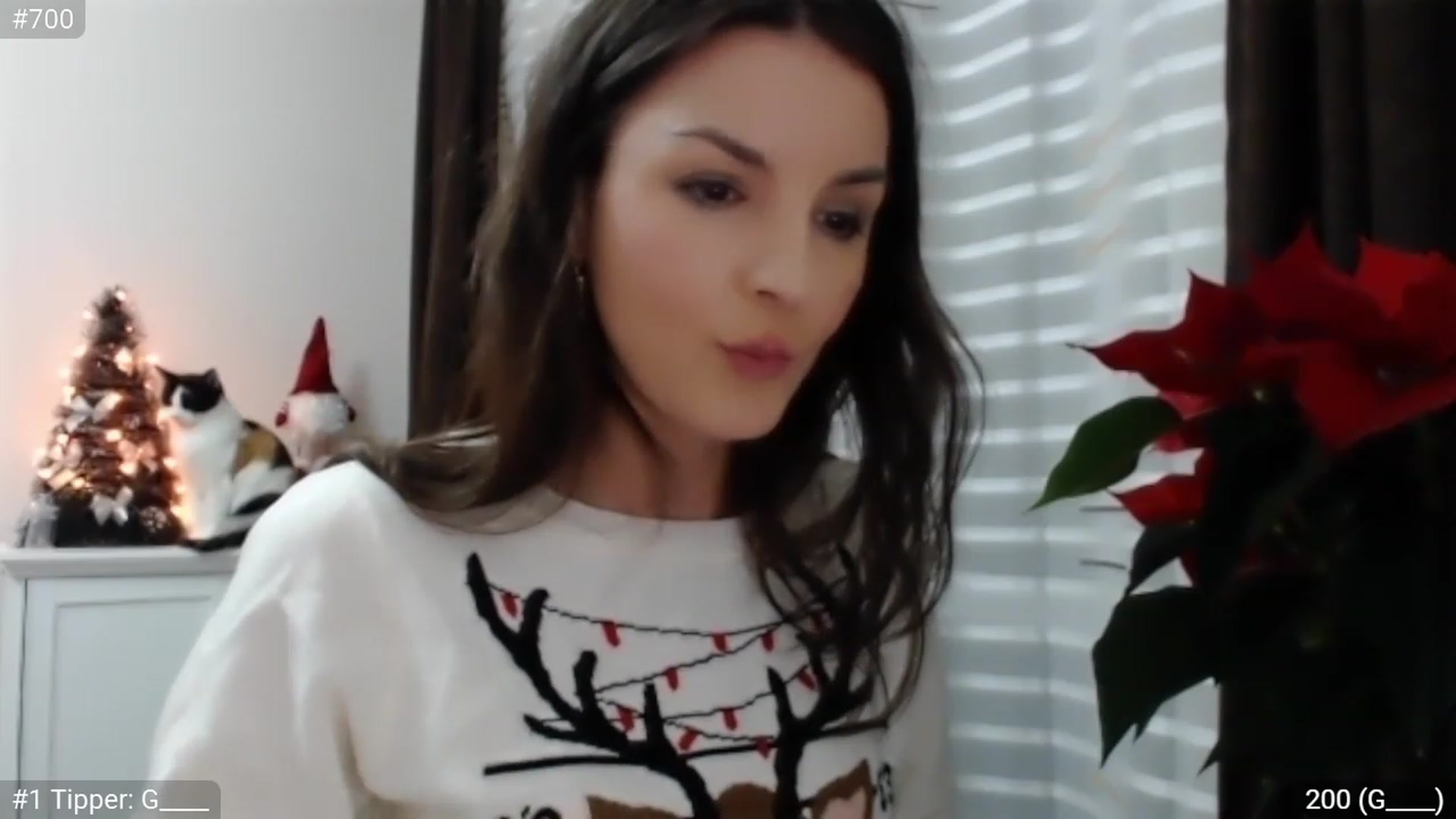 Gallery image thumbnail from XmasXcitedGal's myfreecams stream on, 12/22/2022, 20:42 image 13 of 20