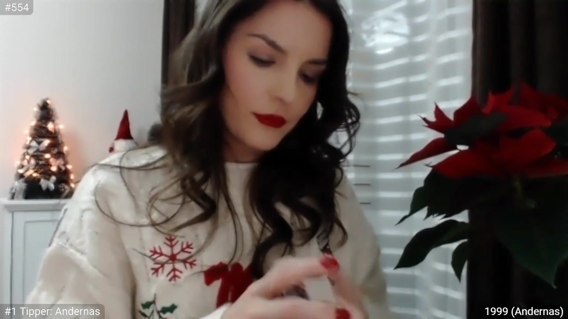 Gallery image thumbnail from XmasXcitedGal's myfreecams stream on, 12/24/2022, 23:29 image 19 of 20