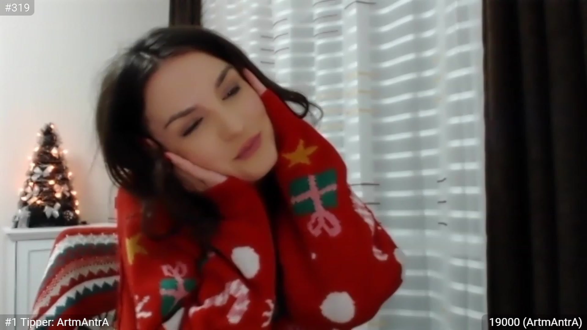 Gallery image thumbnail from XmasXcitedGal's myfreecams stream on, 12/25/2022, 20:44 image 20 of 20