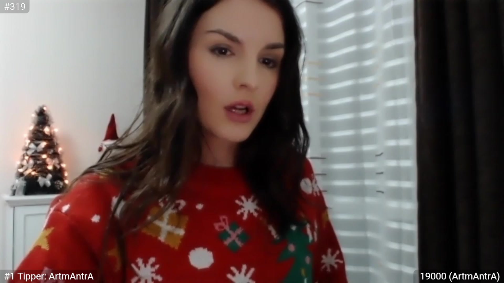 Gallery image thumbnail from XmasXcitedGal's myfreecams stream on, 12/25/2022, 22:28 image 1 of 20