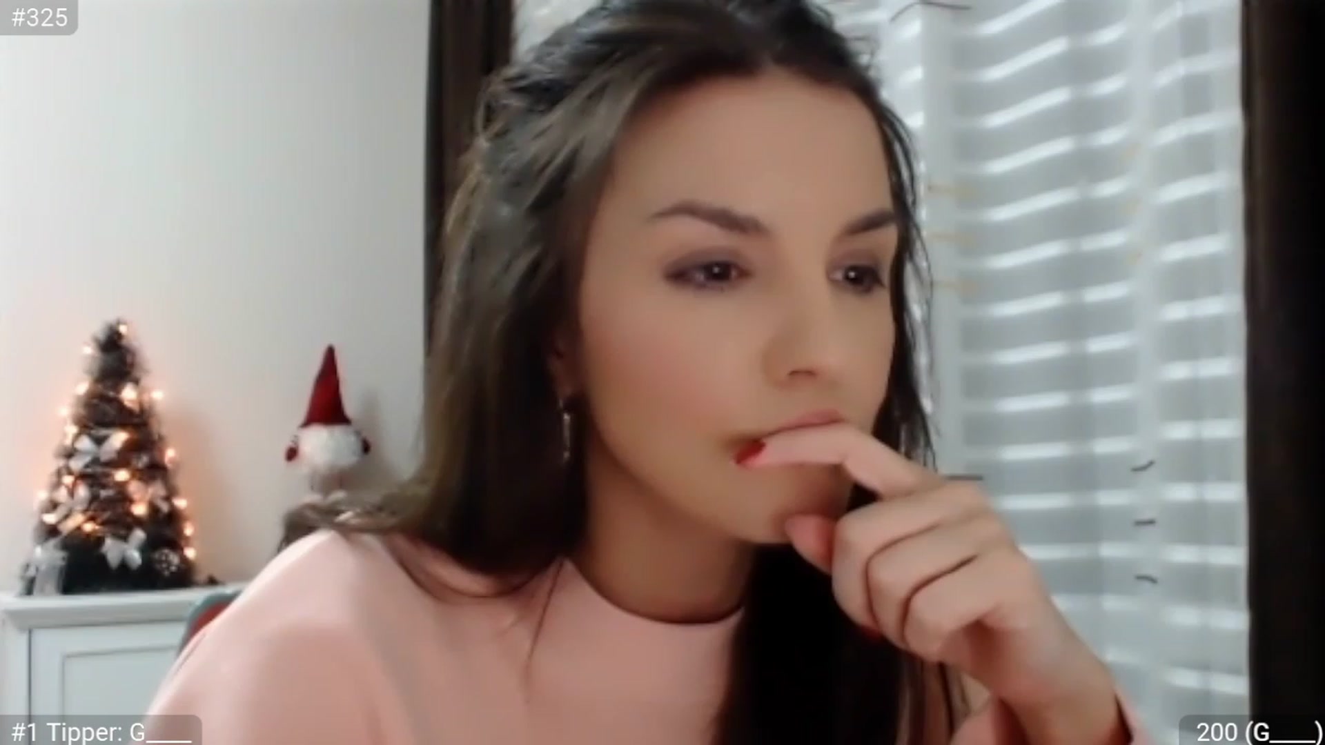 Gallery image thumbnail from XmasXcitedGal's myfreecams stream on, 12/26/2022, 22:32 image 6 of 20