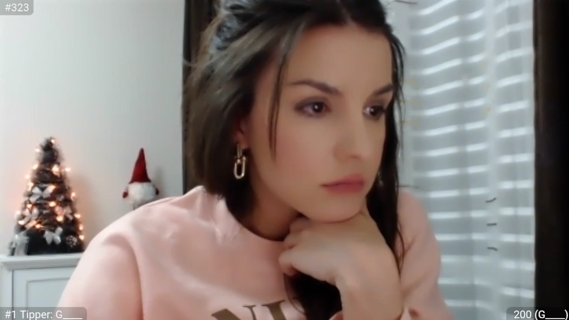 Gallery image thumbnail from XmasXcitedGal's myfreecams stream on, 12/26/2022, 22:32 image 20 of 20