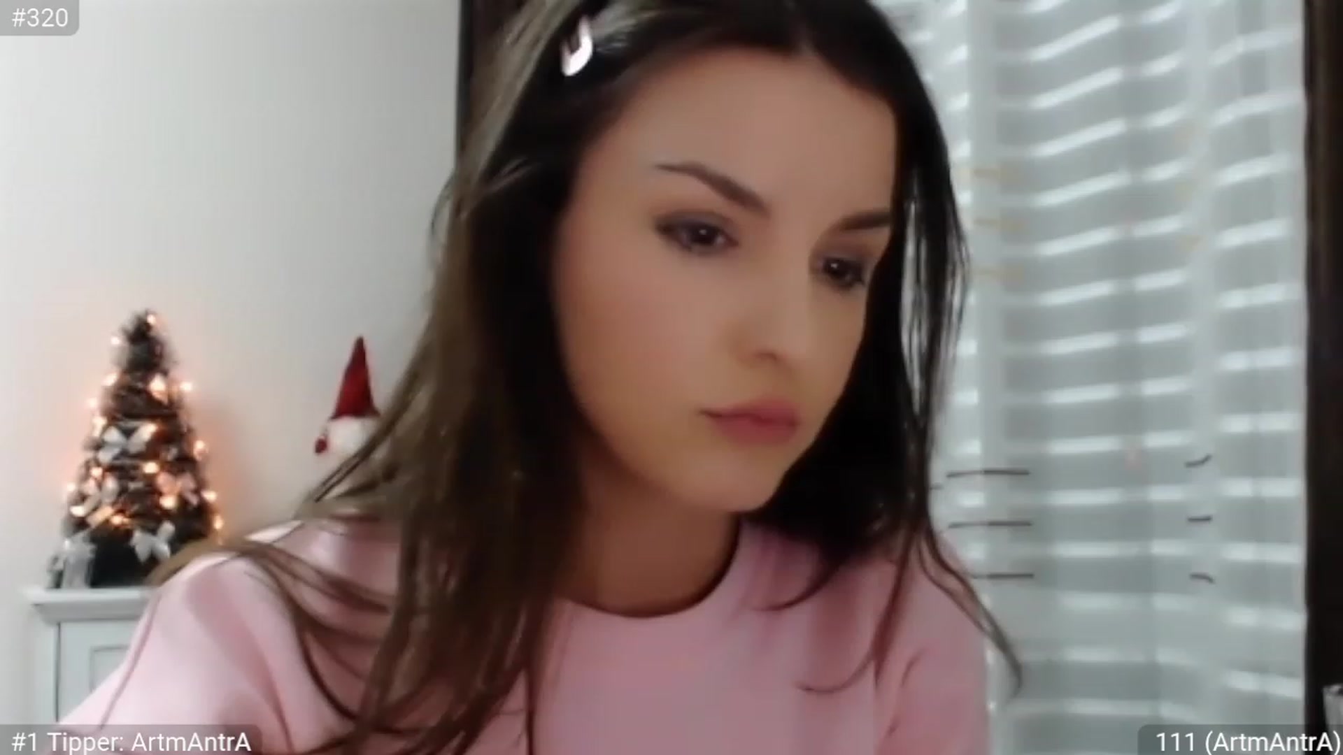 Gallery image thumbnail from XmasXcitedGal's myfreecams stream on, 12/27/2022, 20:32 image 6 of 20