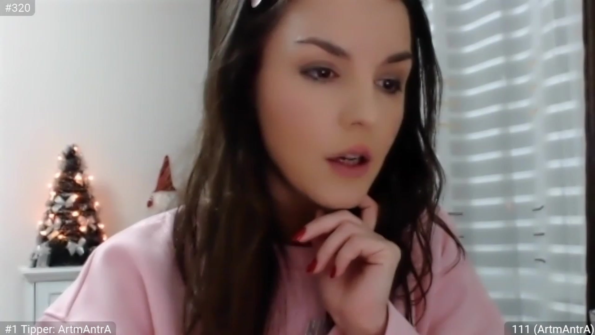 Gallery image thumbnail from XmasXcitedGal's myfreecams stream on, 12/27/2022, 20:32 image 3 of 20