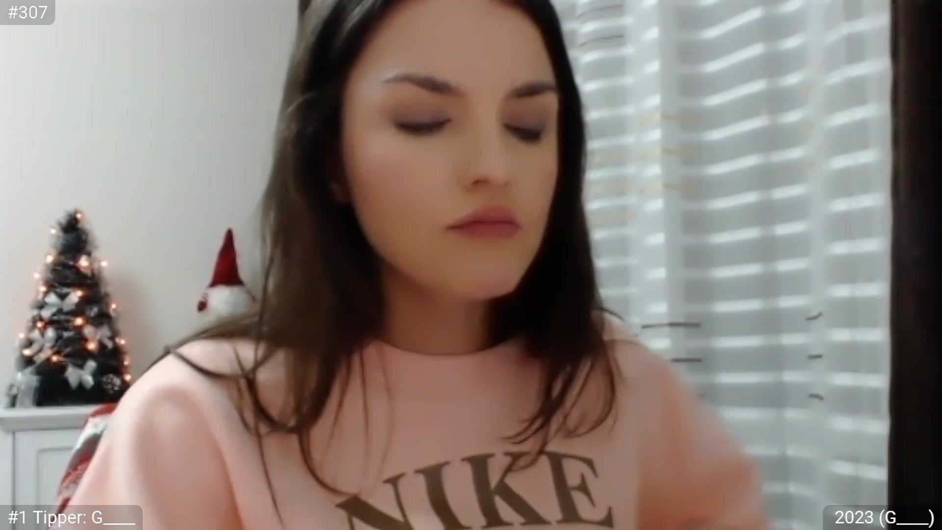 Gallery image thumbnail from XmasXcitedGal's myfreecams stream on, 01/01/2023, 01:28 image 13 of 20