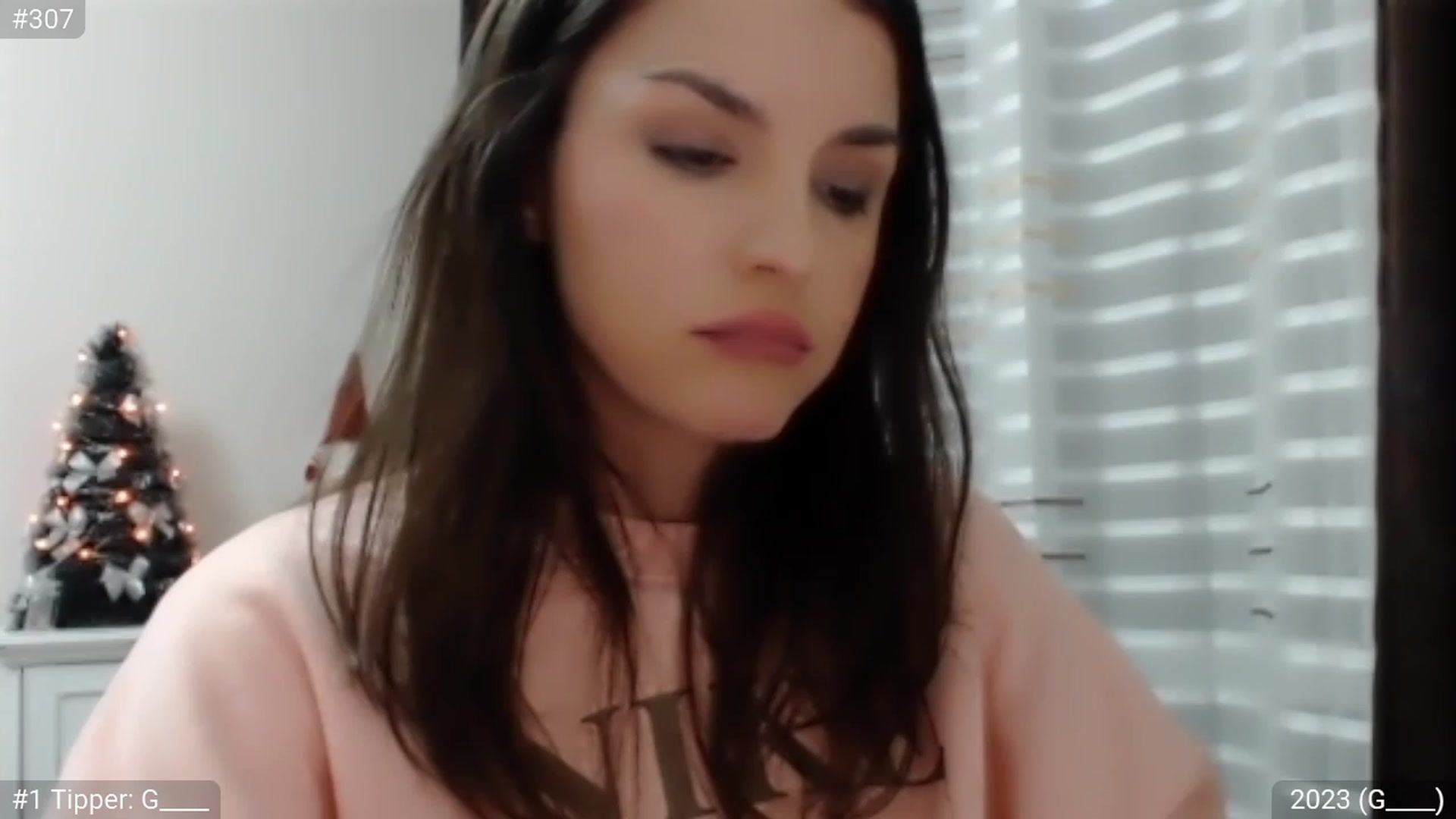 Gallery image thumbnail from XmasXcitedGal's myfreecams stream on, 01/01/2023, 01:28 image 20 of 20
