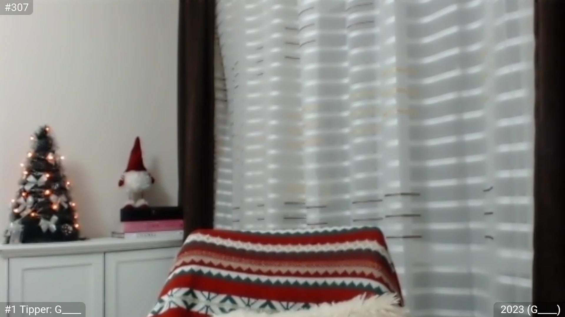 Gallery image thumbnail from XmasXcitedGal's myfreecams stream on, 01/01/2023, 01:28 image 17 of 20