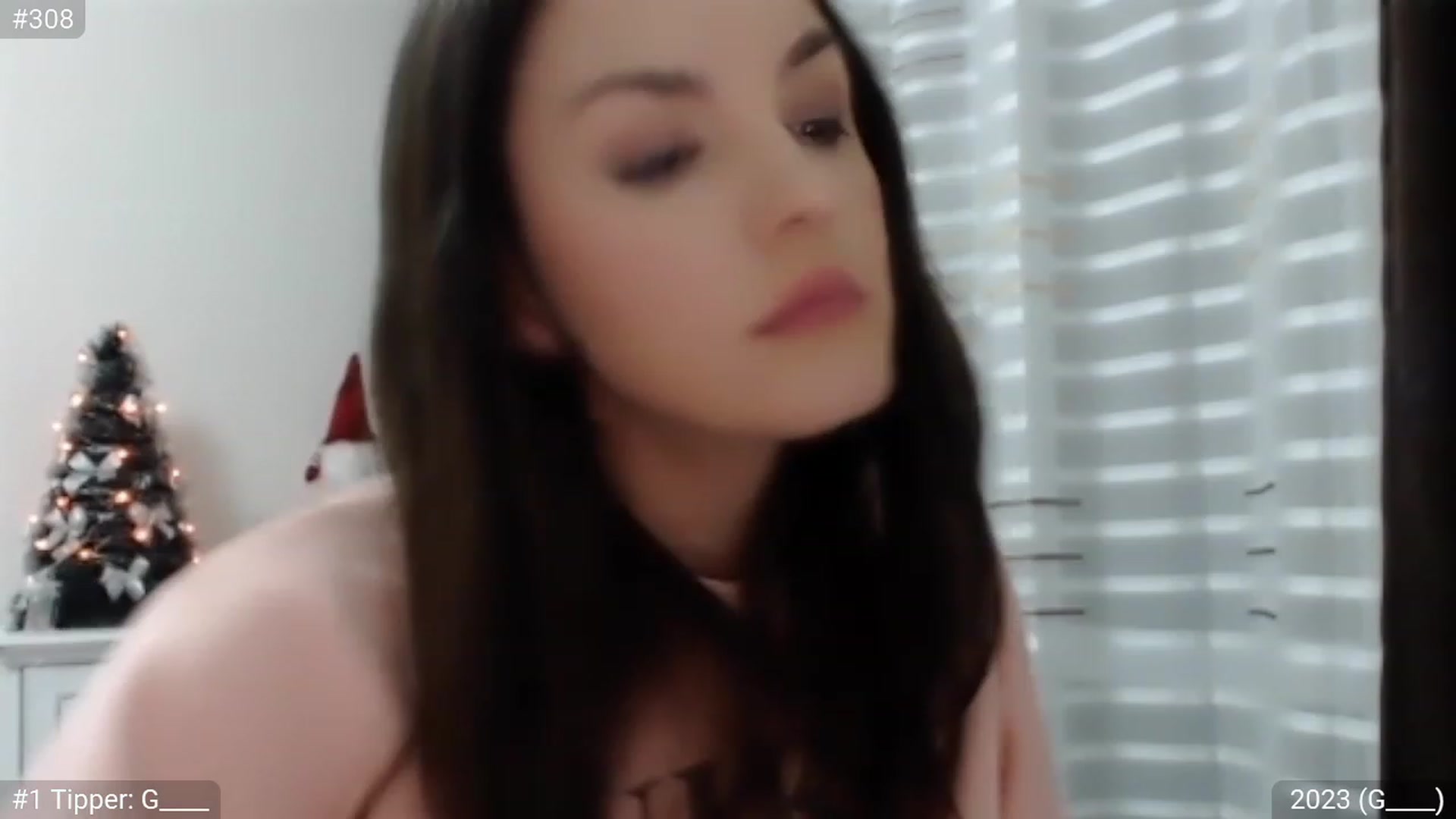 Gallery image thumbnail from XmasXcitedGal's myfreecams stream on, 01/01/2023, 01:28 image 3 of 20