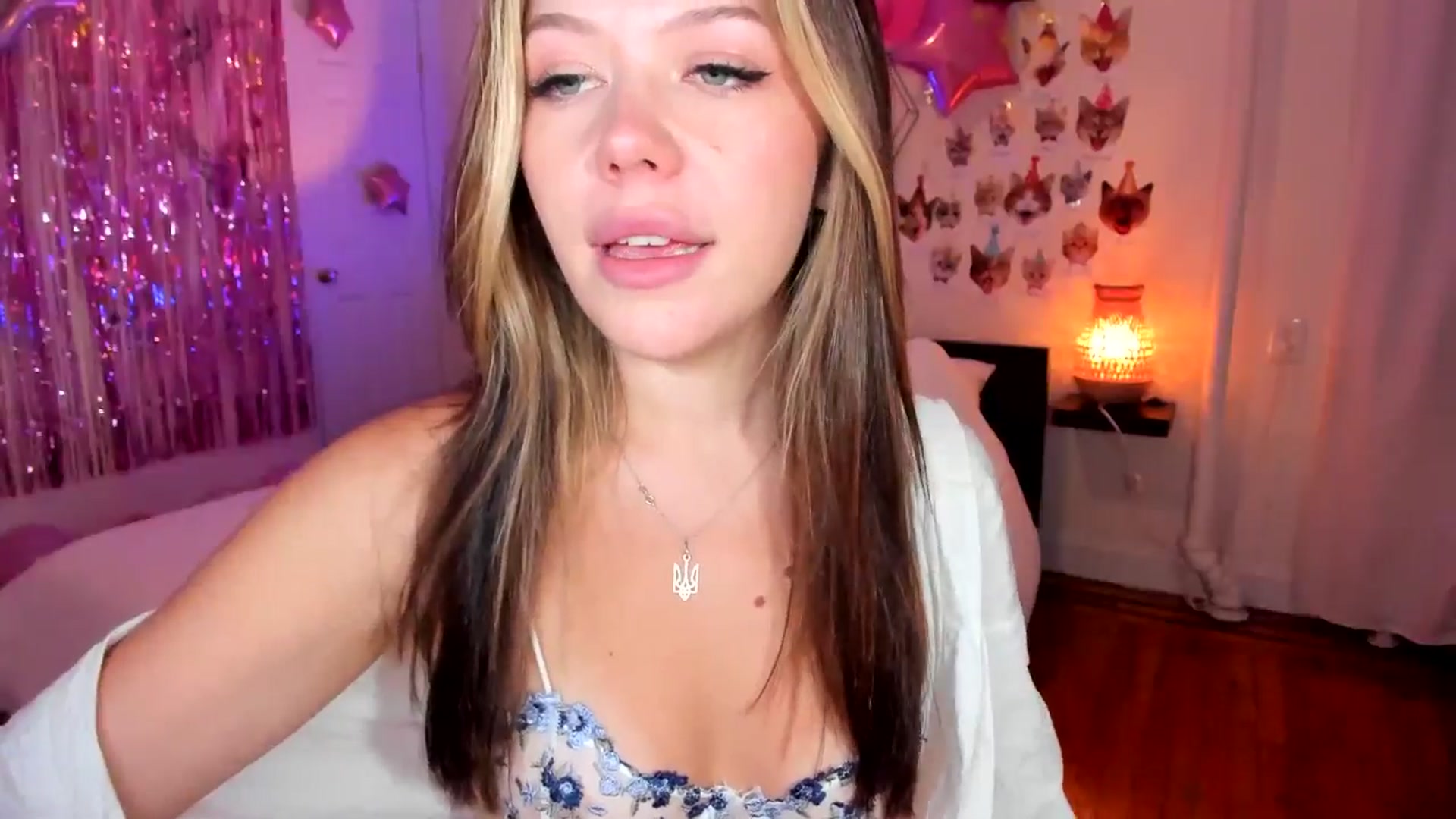 Gallery image thumbnail from Xmas_Baby's myfreecams stream on, 12/08/2024, 05:49 image 7 of 20