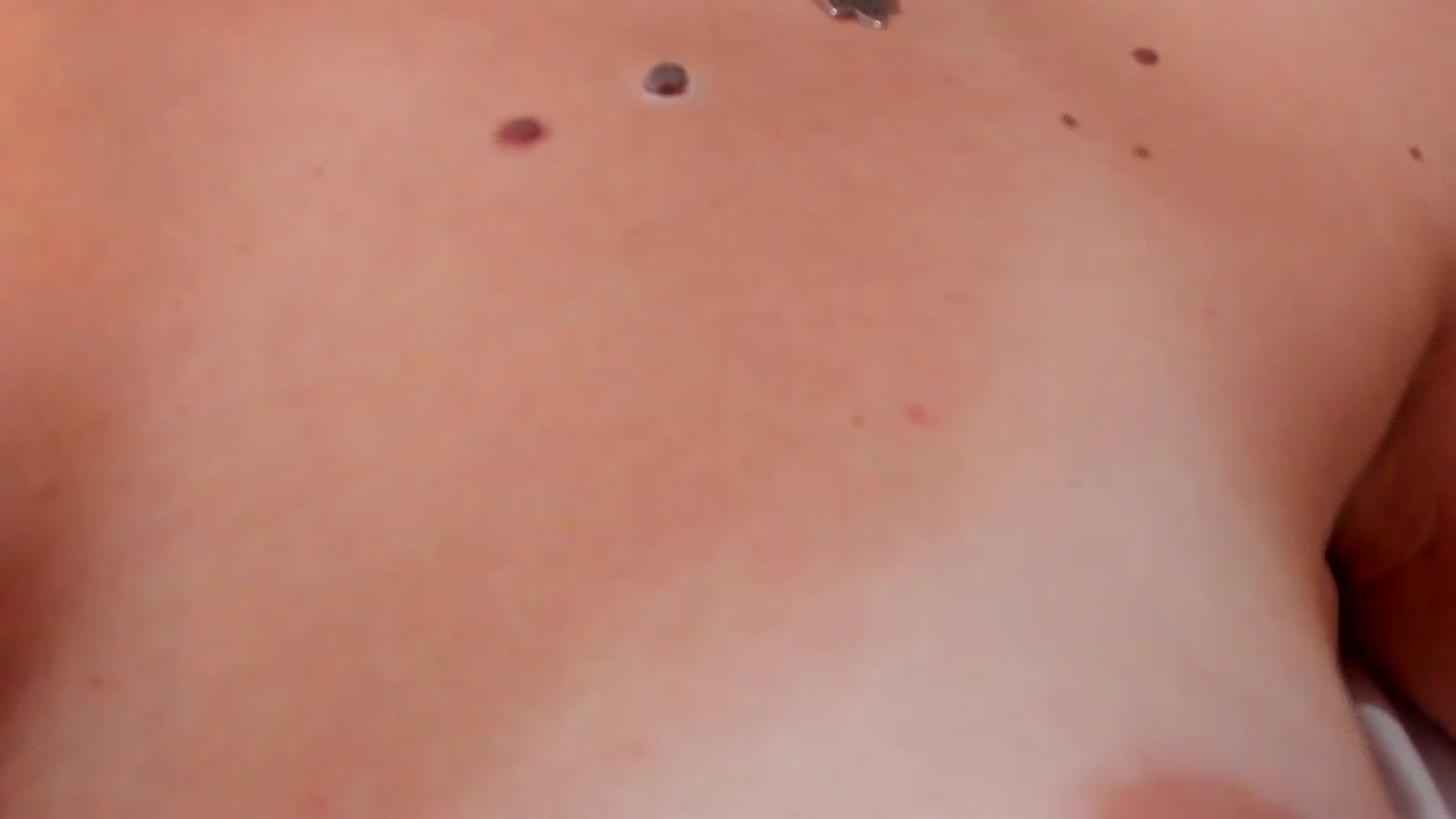 Gallery image thumbnail from Xmas_Baby's myfreecams stream on, 12/08/2024, 08:09 image 17 of 20